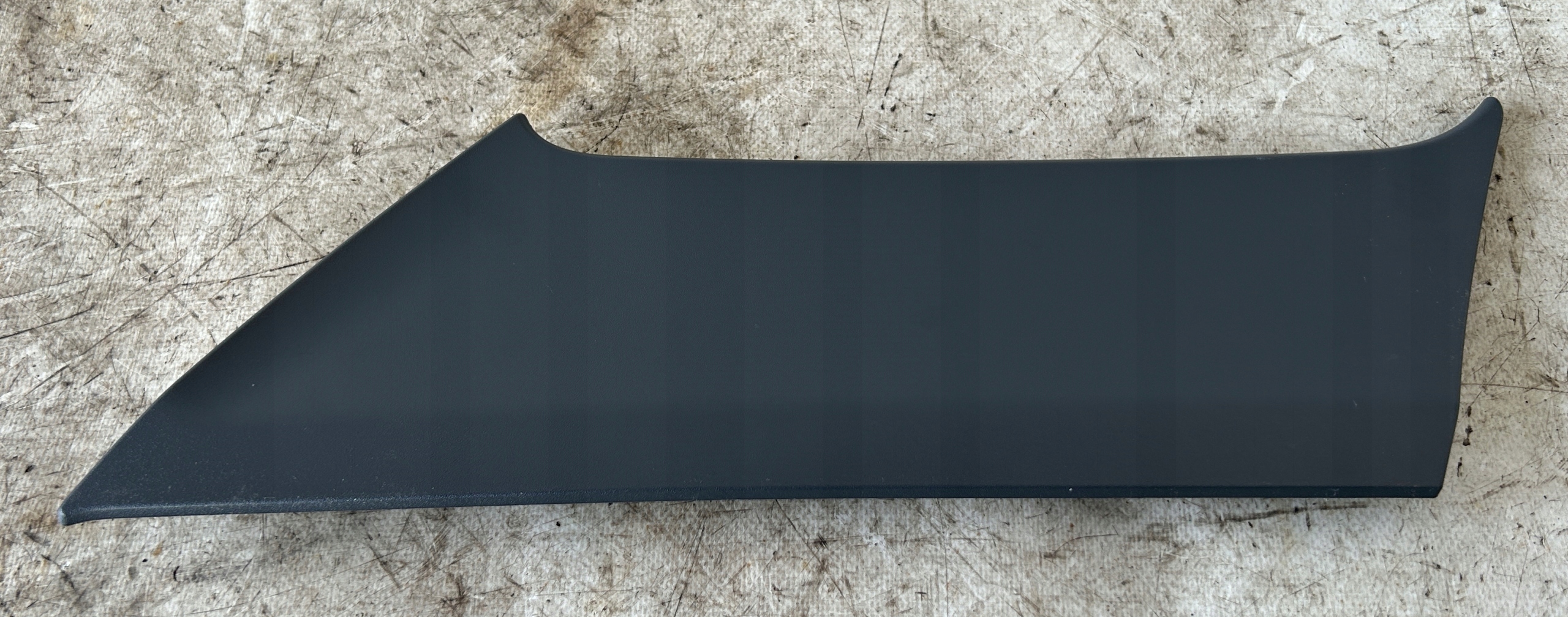 spoiler right of a bumper front MAN TGX 81416850136