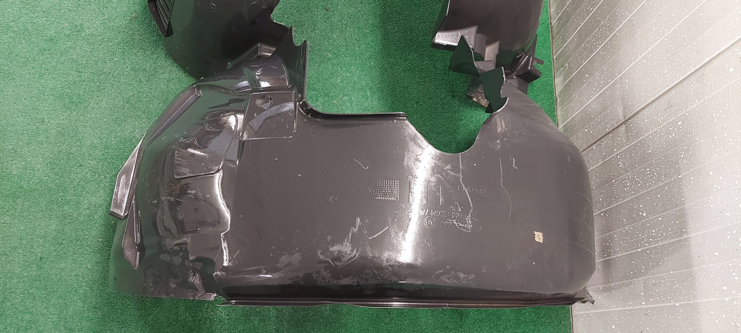 mudguard left front JAGUAR XJ X351 09-19 AW93-166563-AB