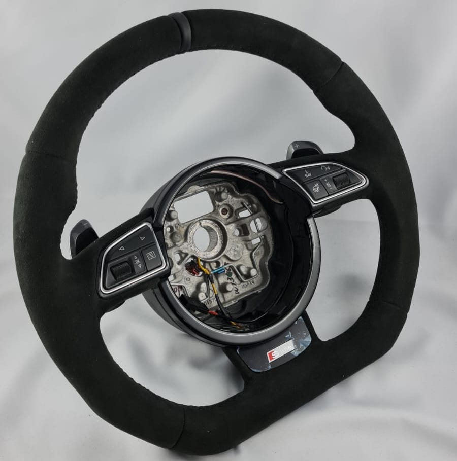 KIEROWNICA AUDI GRZANA A6 c7 a7 a8 d4 ŚCIĘTA Producent części Audi OE