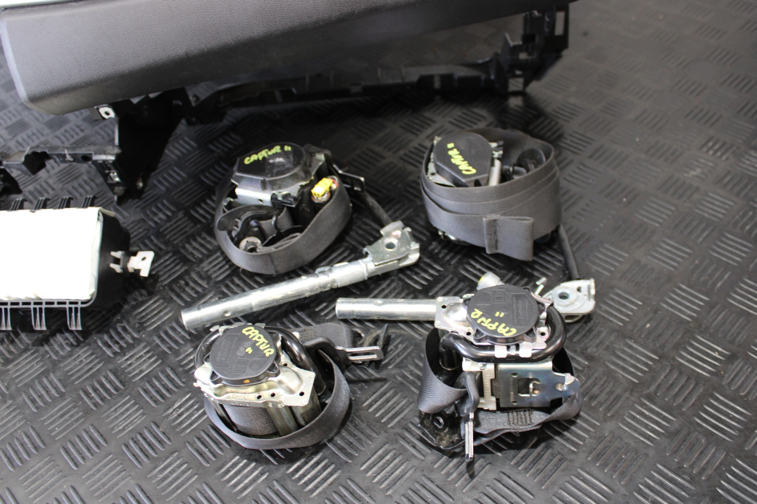 dashboard console airbag airbags RENAULT CAPTUR II 2