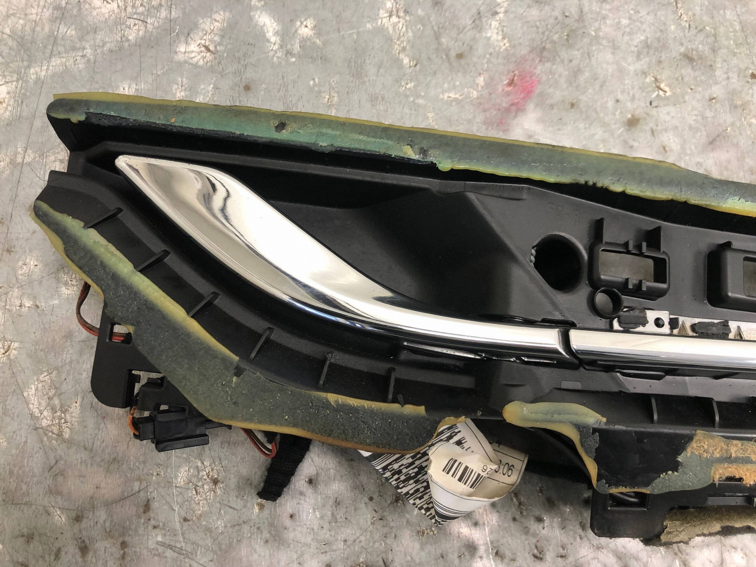handle door right front MASERATI QUATTROPORTE VI 105306058