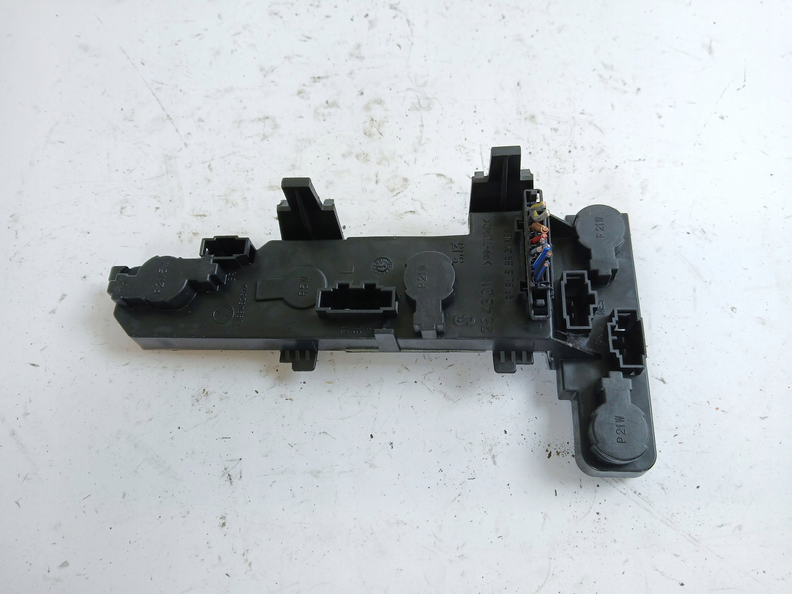VW GOLF IV KOMBI light housing left rear part 1J9945257A