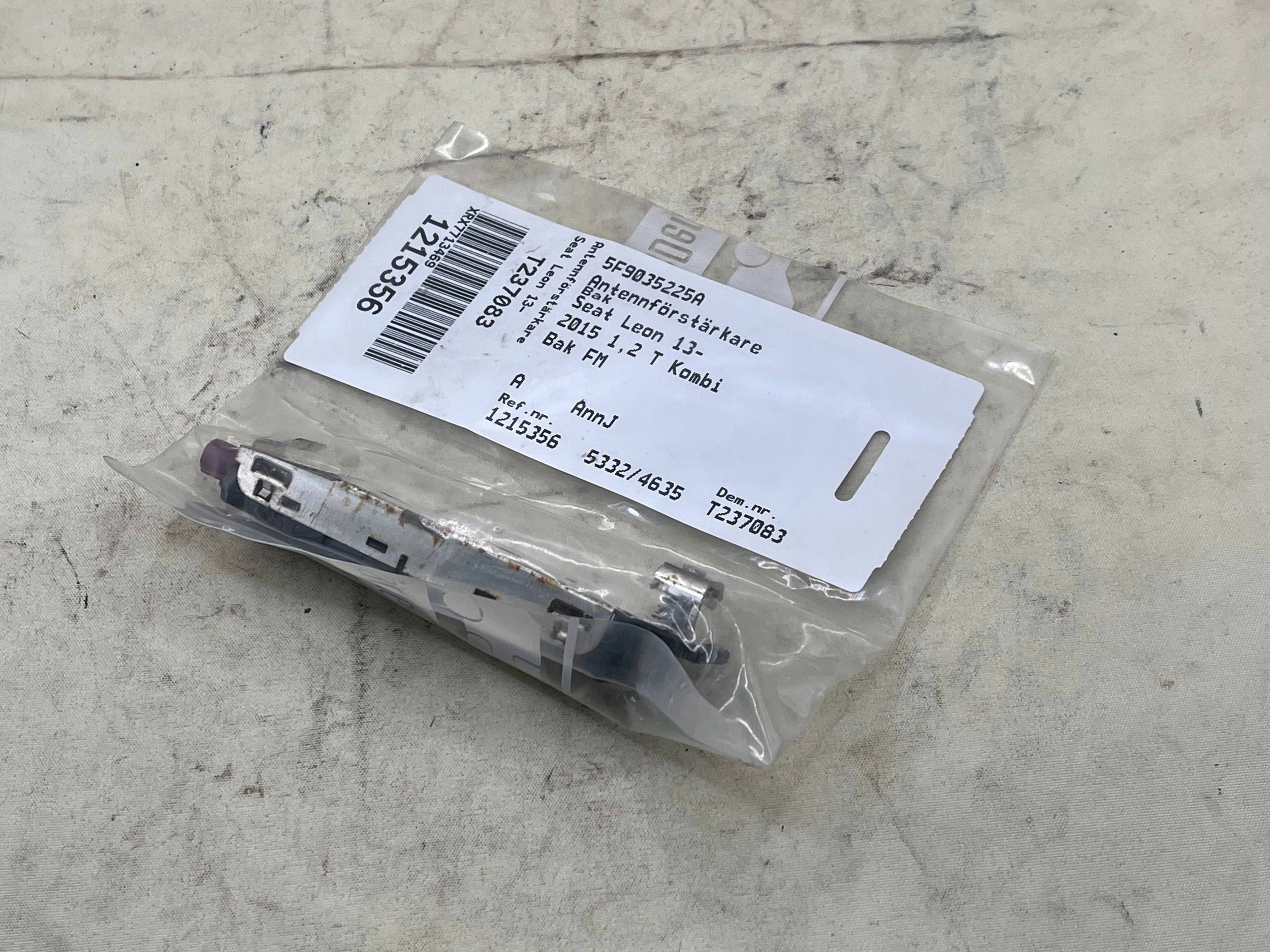verstärker antenne SEAT 5F9035225A !J