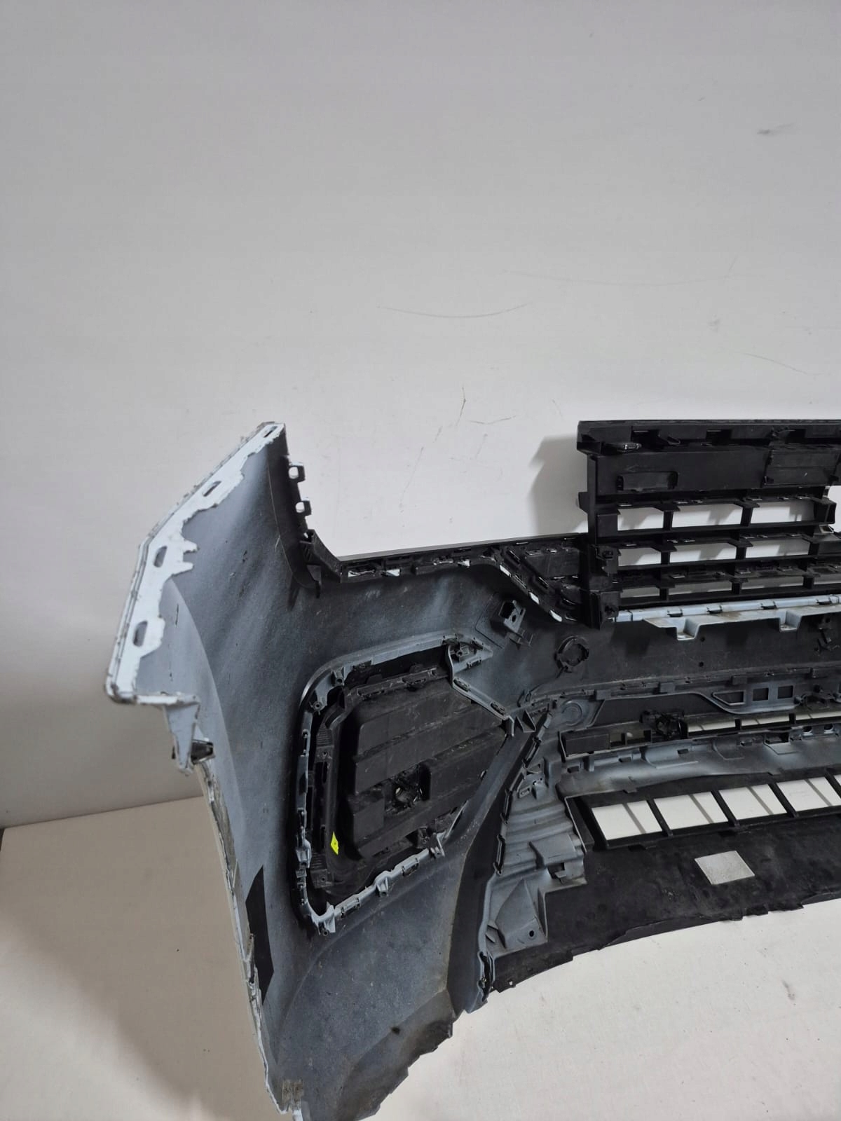 VW TOUAREG III 760 R-LINE 18- bumper front front PDC 760807221F