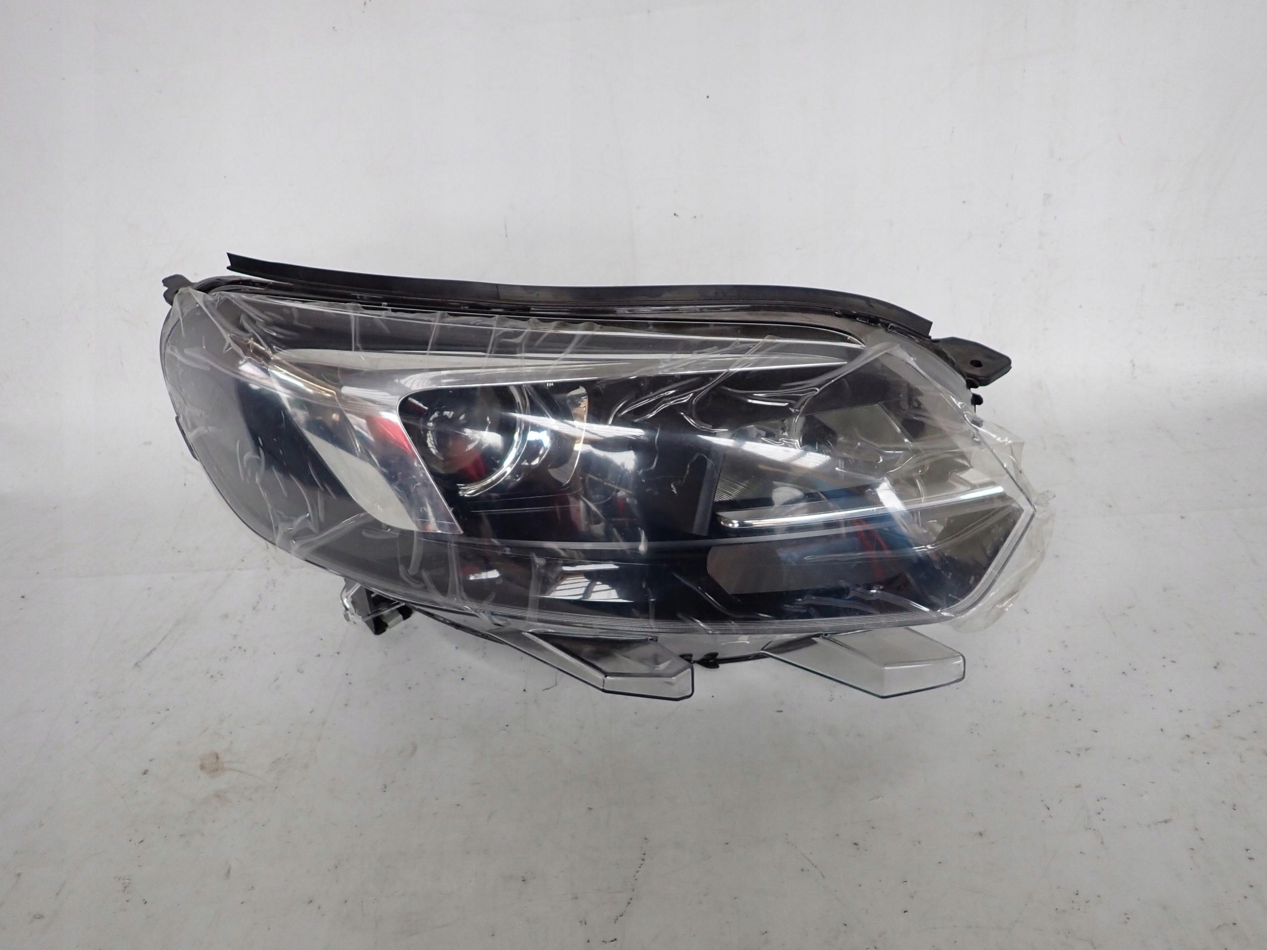 OPEL VIVARO ZAFIRA D LIFT 19- light front front right XENON