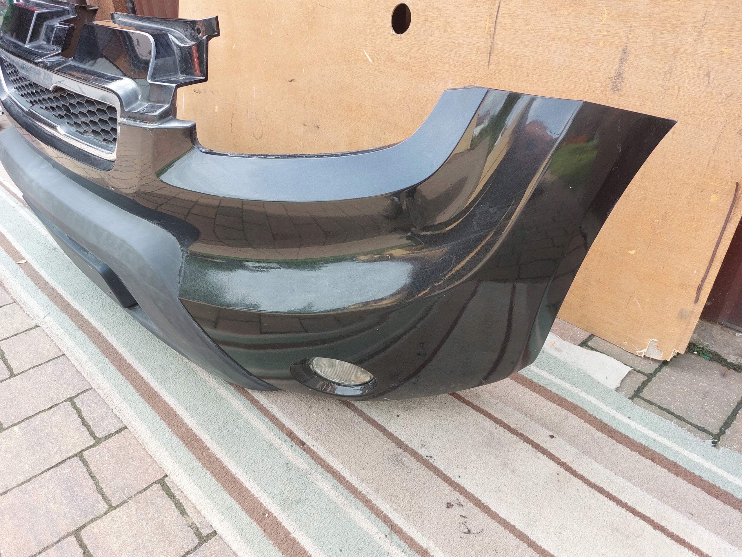 nárazník předek KIA SOUL a 09r cerný