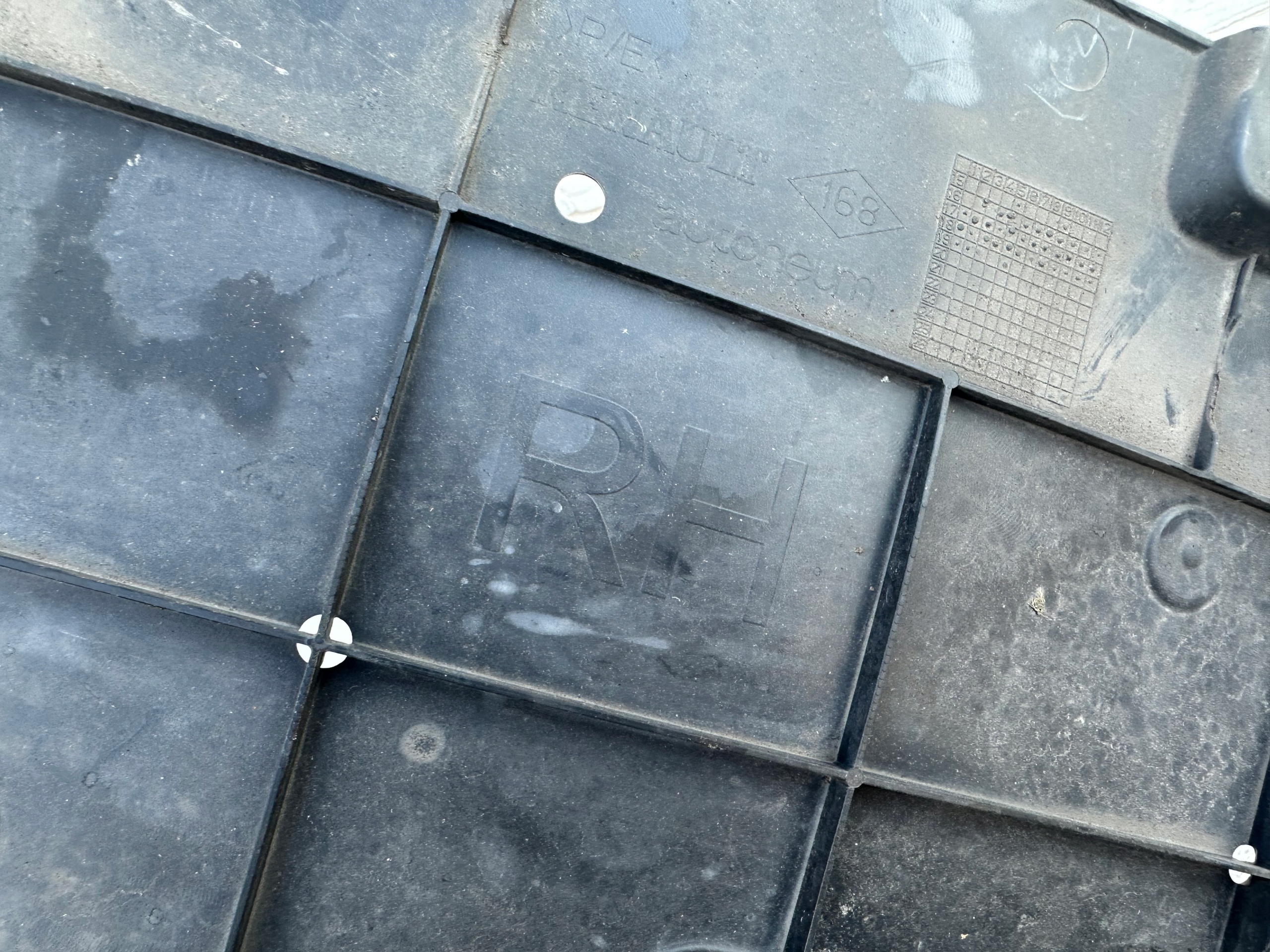 SCENIC IV PODŁOGA OSŁONA PODWOZIA PRAWA Producent części Renault