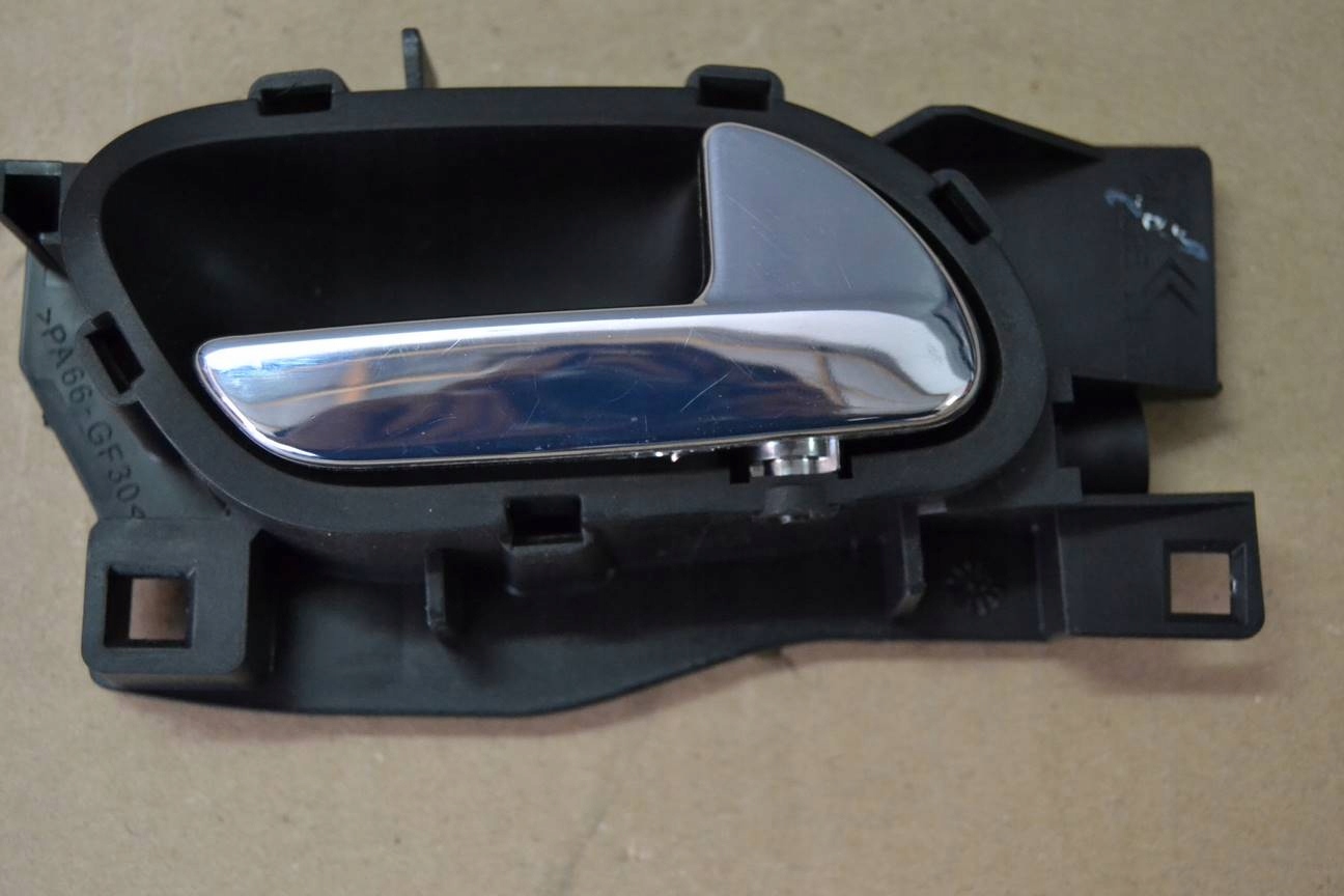 KLAMKA DRZWI PRAWY PRZÓD CITROEN C4 I Typ samochodu Samochody osobowe