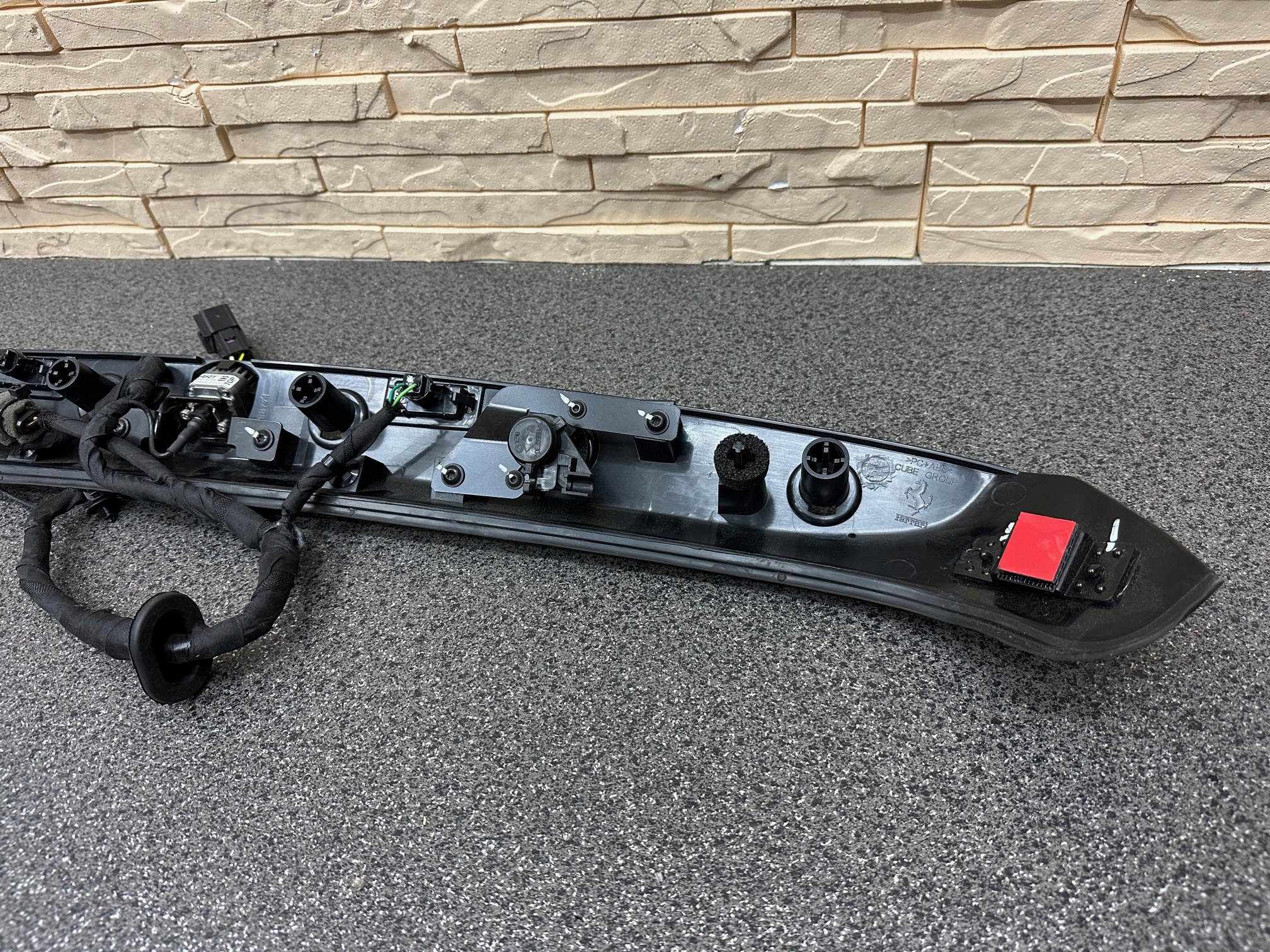 FERRARI 812 LISTWA OŚWIETLENIE OBRAMOWANIE KAMERA TABLICY REJESTRACYJNEJ Typ samochodu Samochody osobowe