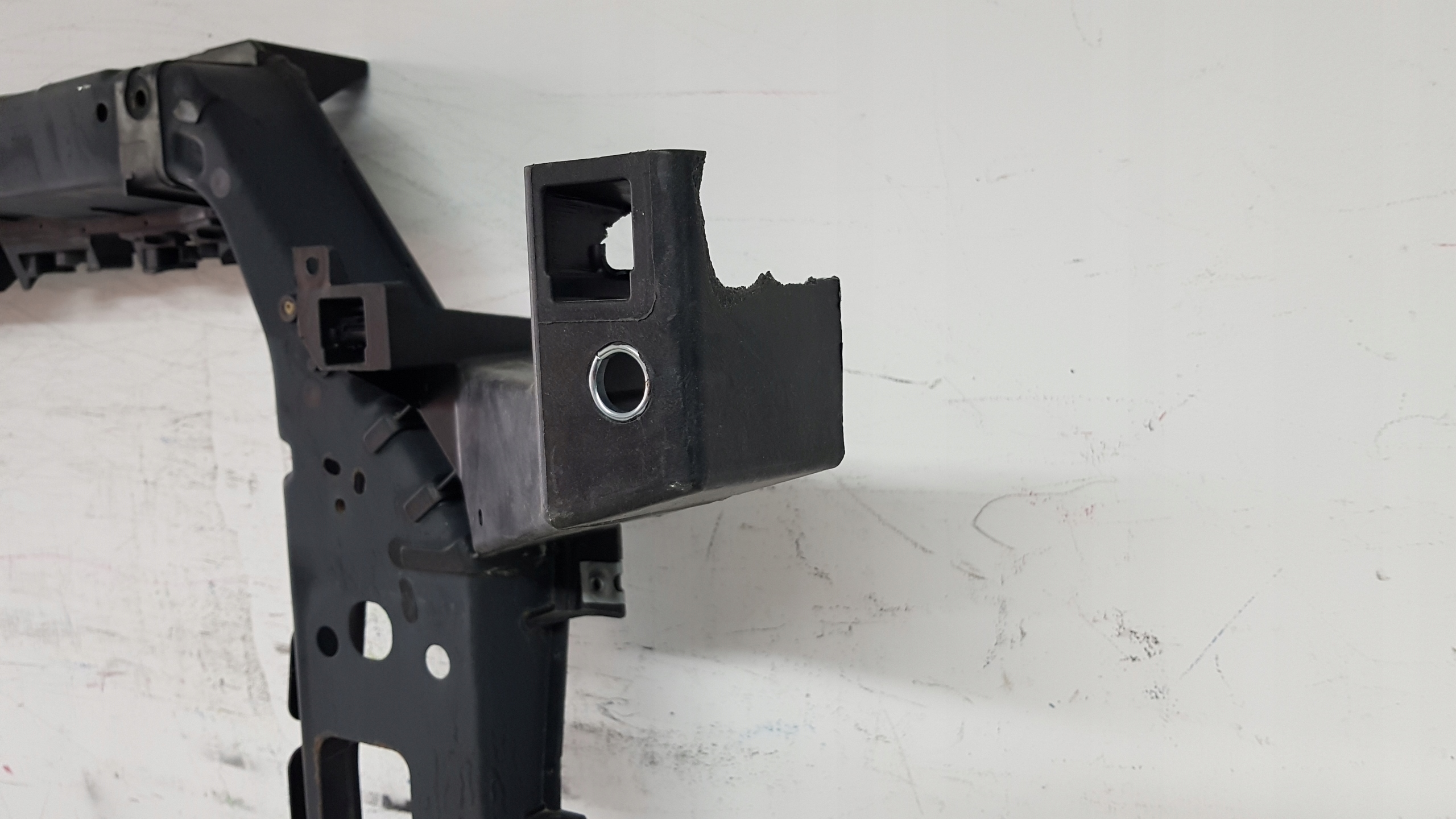 SSANGYONG TIVOLI 15 - support panel for radiators pillar 8192