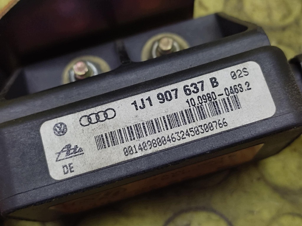 AUDI A3 8L Sensor ESP 1J1907637B