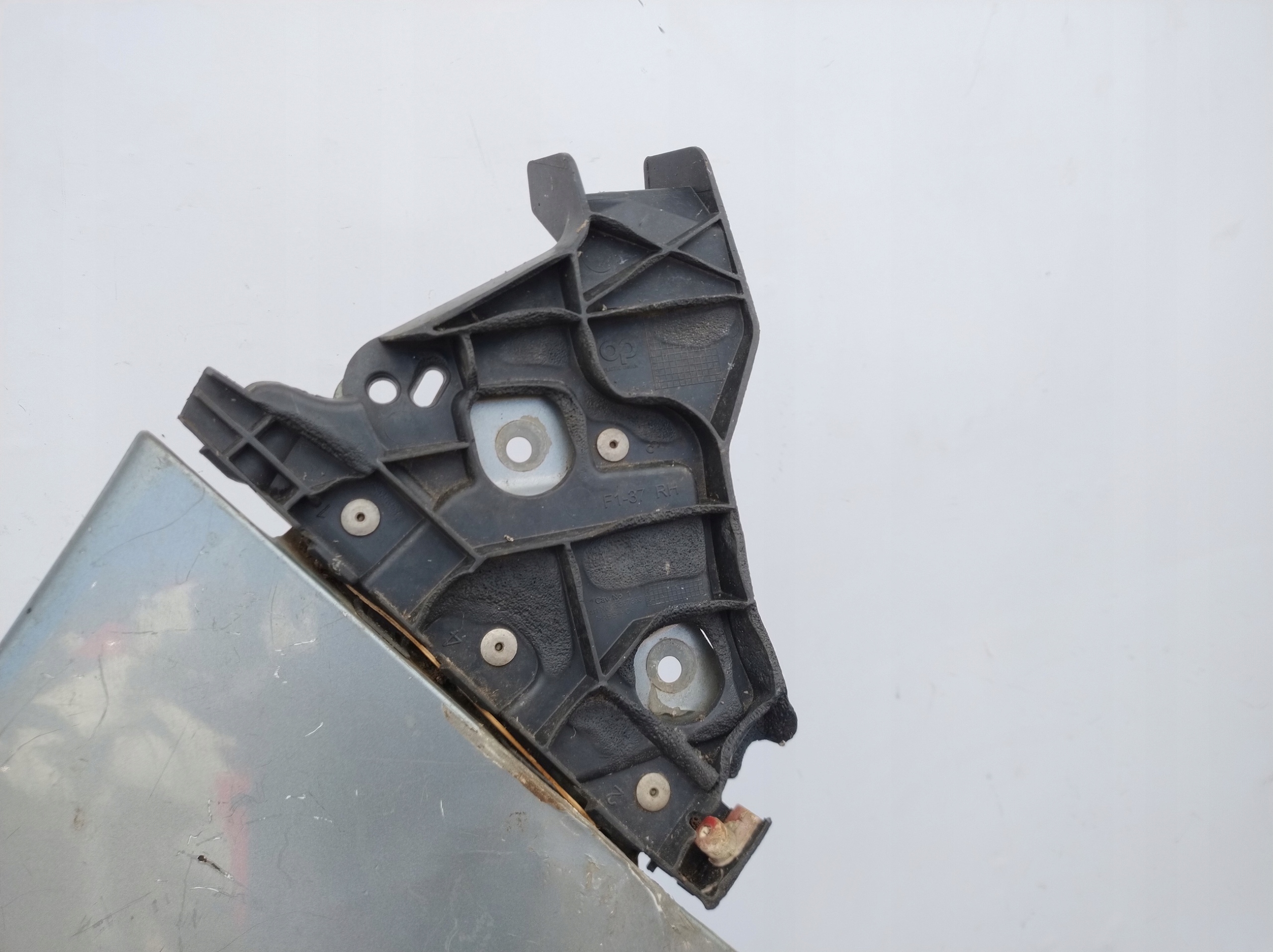 OPEL ASTRA 4 IV J right fender front 2009-2016 year 13302208 C194