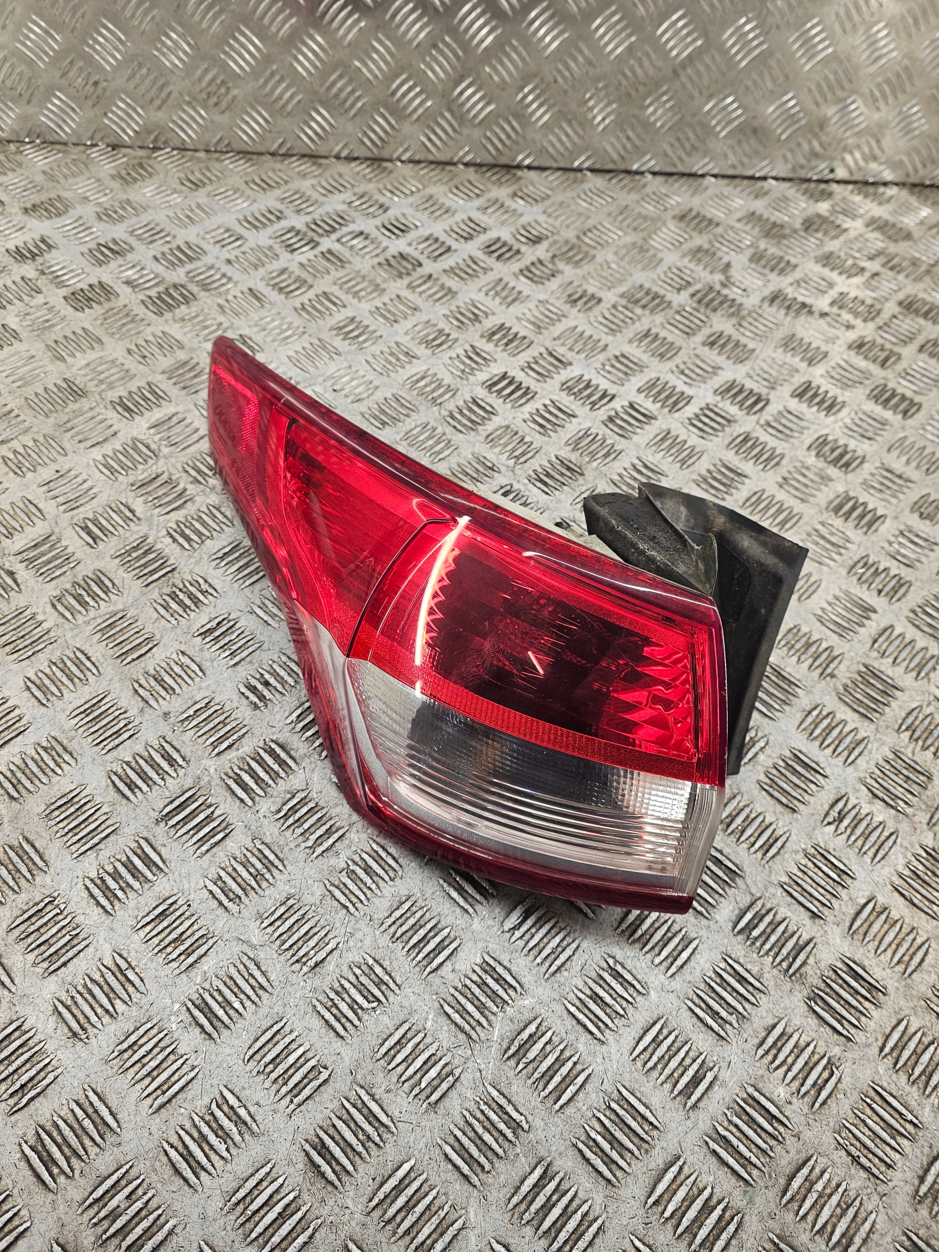 light left rear part original CV44-13405-AG FORD KUGA II MK2