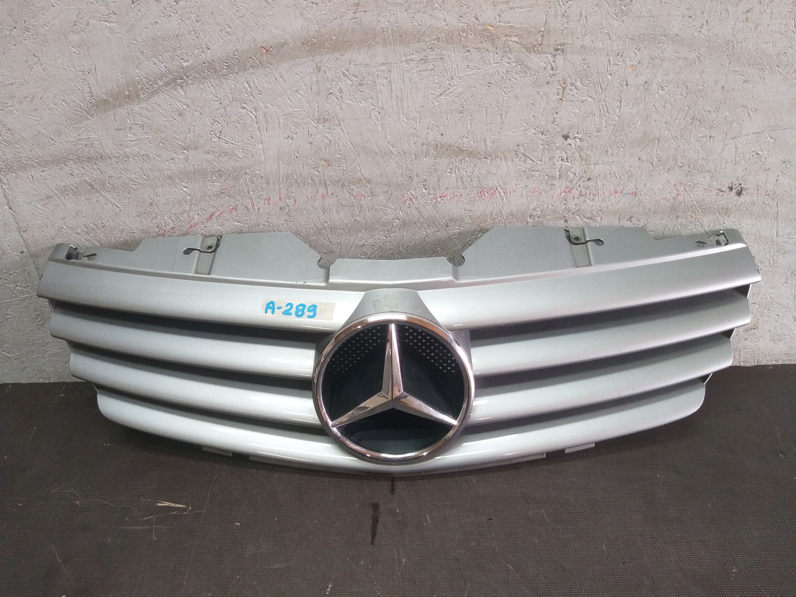ATRAPA GRILL MERCEDES SL W230 A2308800583