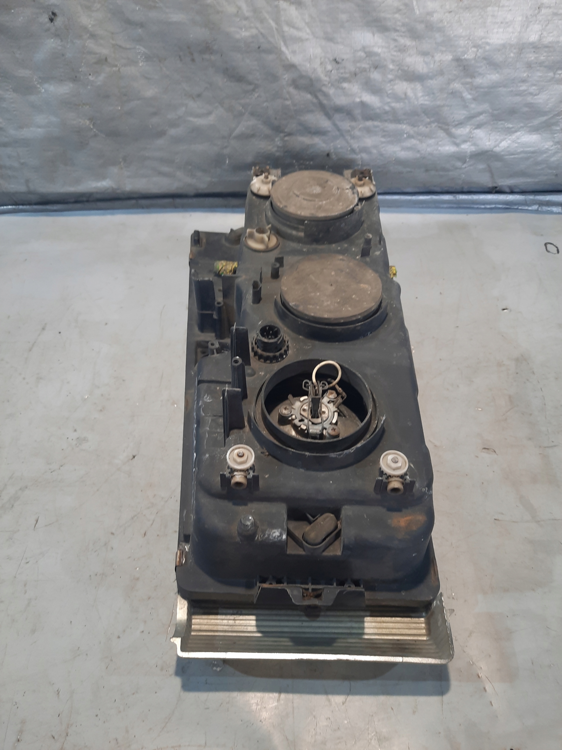 light REFLEKTOR left front RENAULT MAGNUM 440 DXI