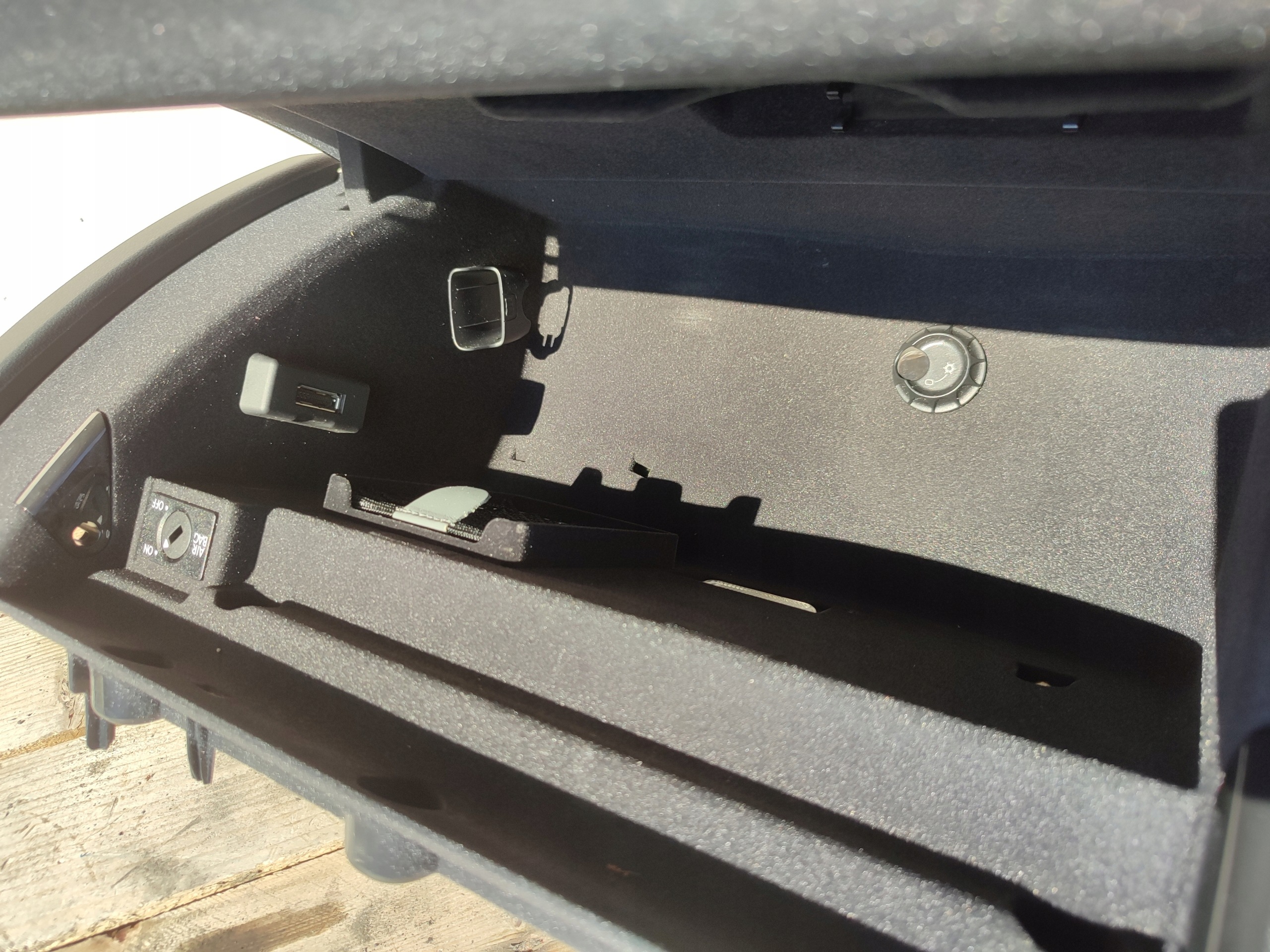 Handschuhfach des Beifahrers AUDI Q5 8R EUROPA
