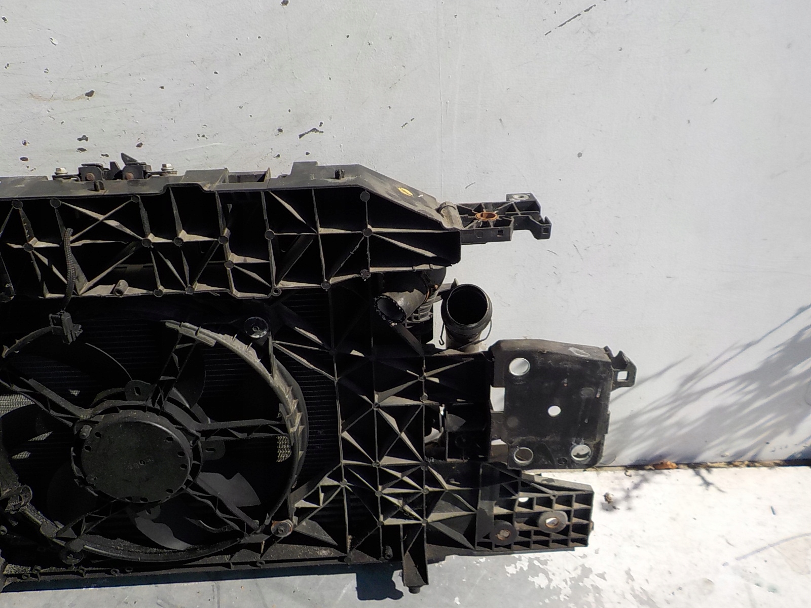 129 RENAULT SCENIC III 1.5 support panel for radiators pillar iron