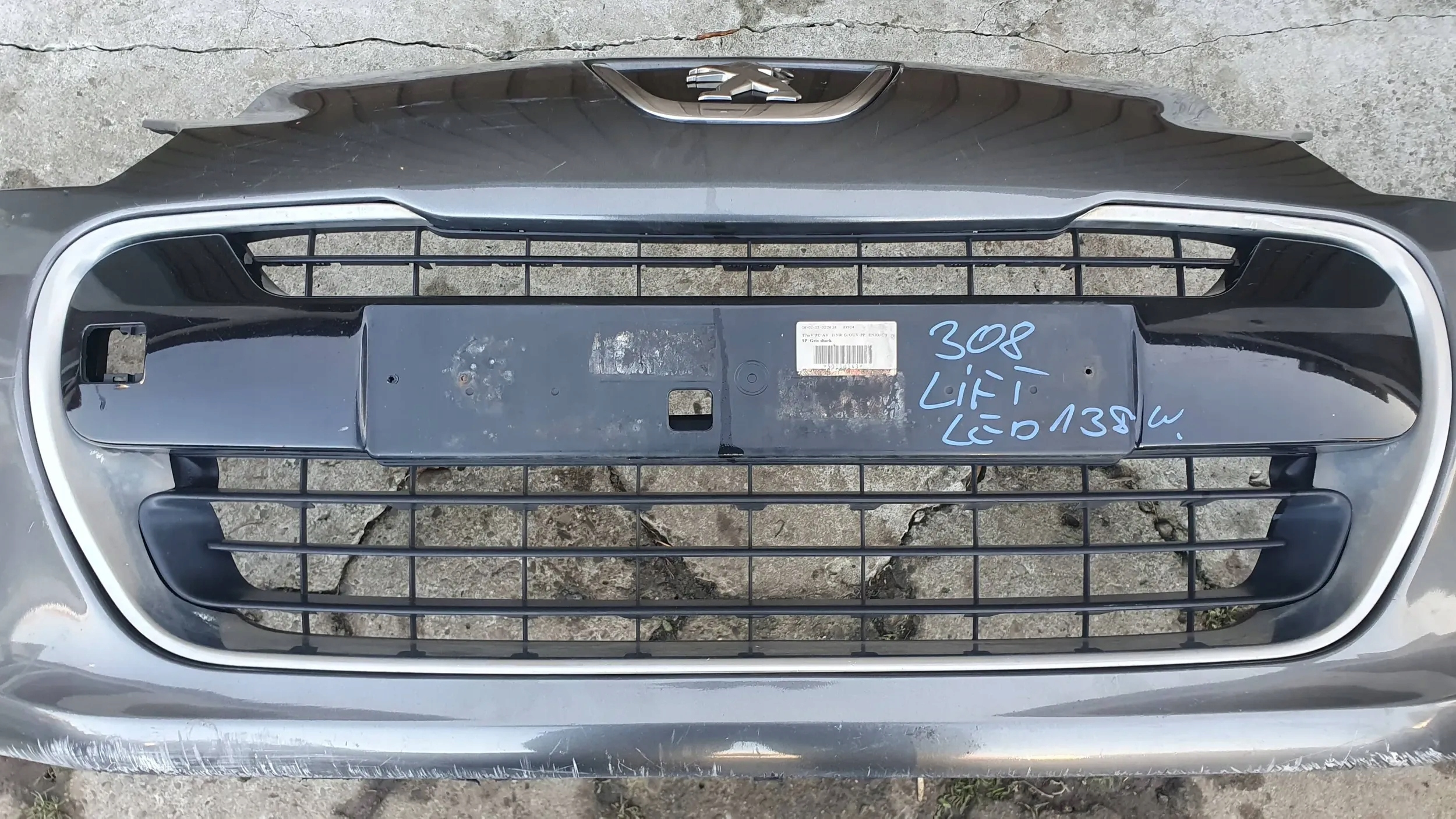 Peugeot 308 1 and Lift LED 11-13 front bumper front $
