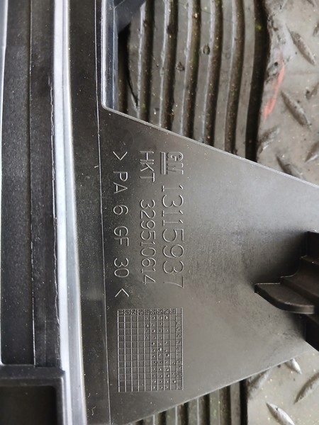 compartment BEZP. OPEL ASTRA H III 1.9 CDTI GM 13115937