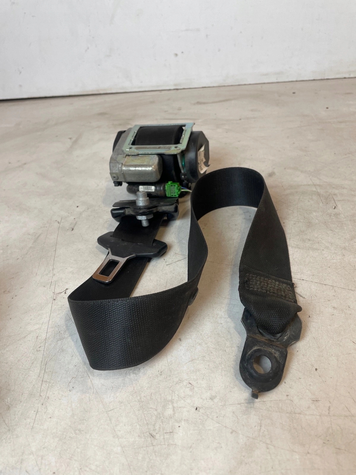 tension belt safety front front right Mercedes Sprinter W906 3-T