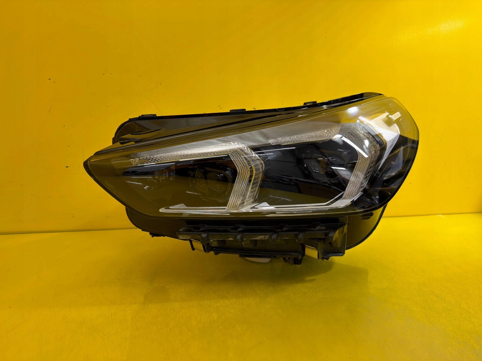 light left BMW X1 U11 2022- Full Led 5A9A227-02
