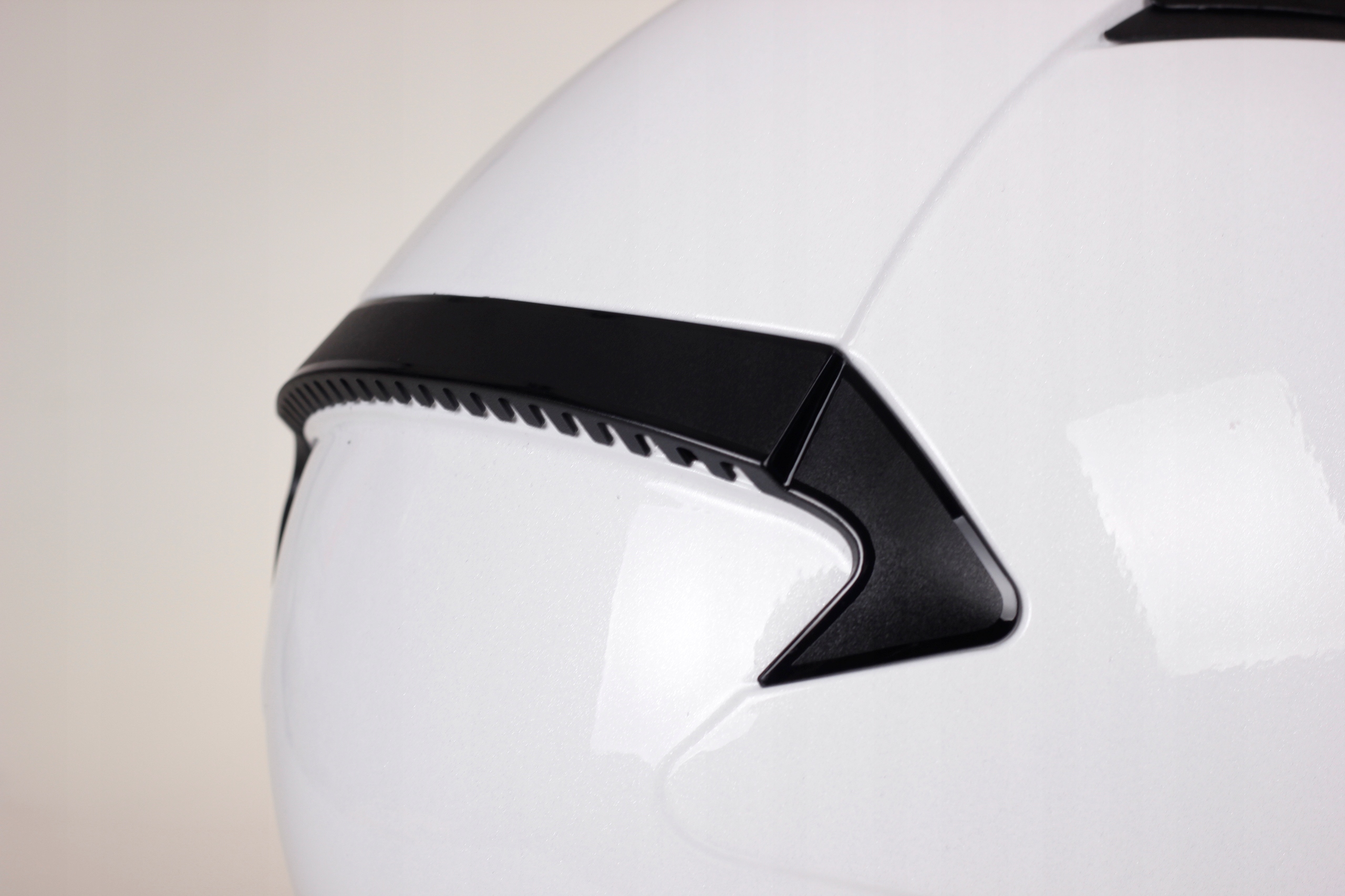 MOTOCYKLOWY KASK NA SKUTER MOTOR LS2 FF353 RAPID II biały ECE 22.06 Rodzaj lakieru błyszczący