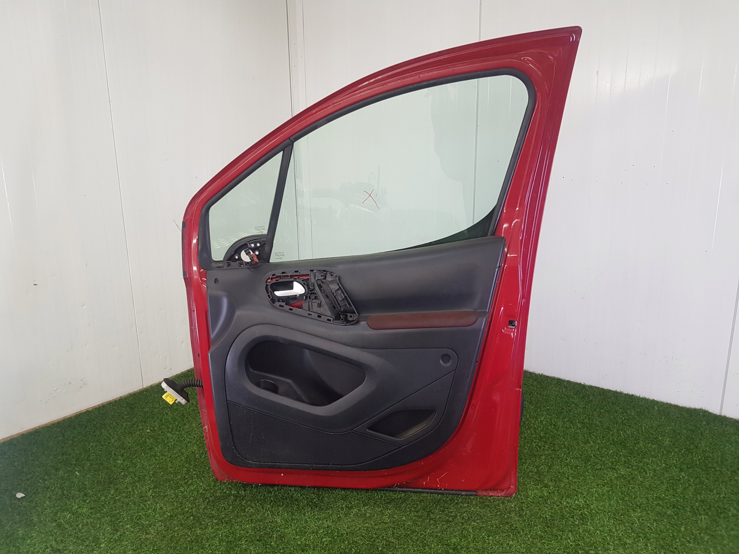 dveře pravý předek CITROEN BERLINGO 2