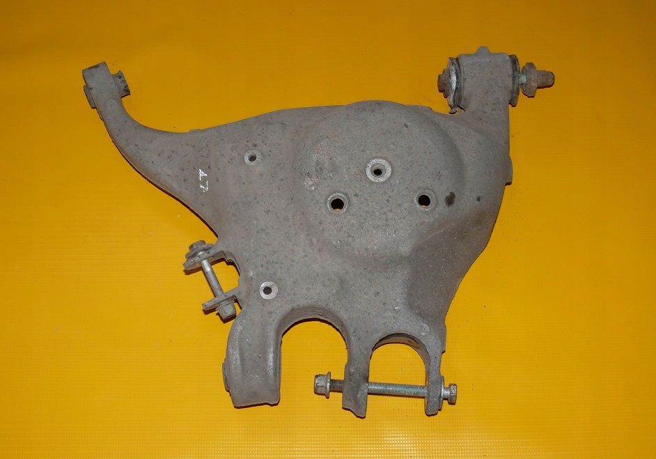 Querlenker unterer links heck AUDI A6 C6 PNEUMATYKA 04-08r. 4F0505311L