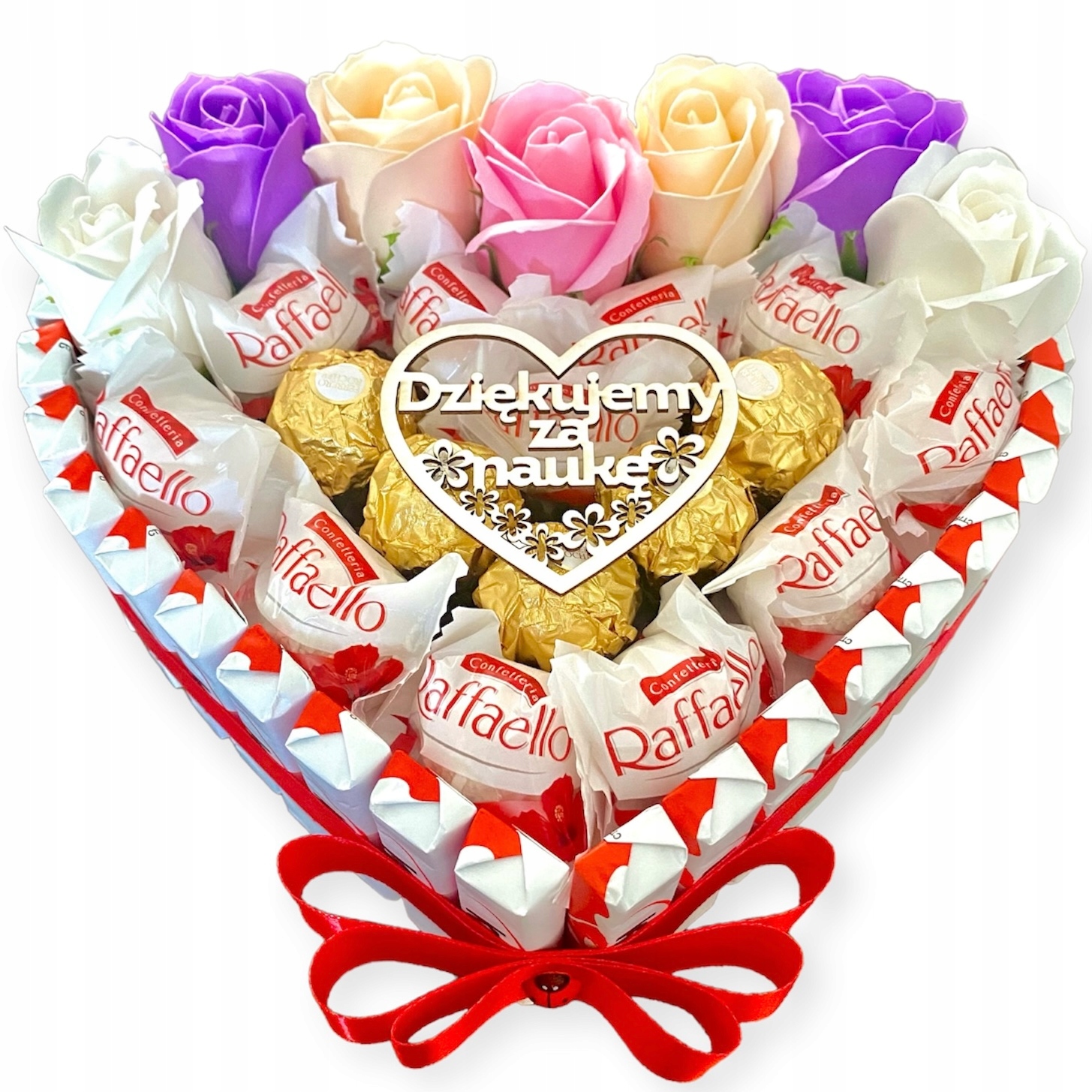 Słodkie serce ze słodyczy na Zakończenie Roku dla Nauczycieli Wychowawców