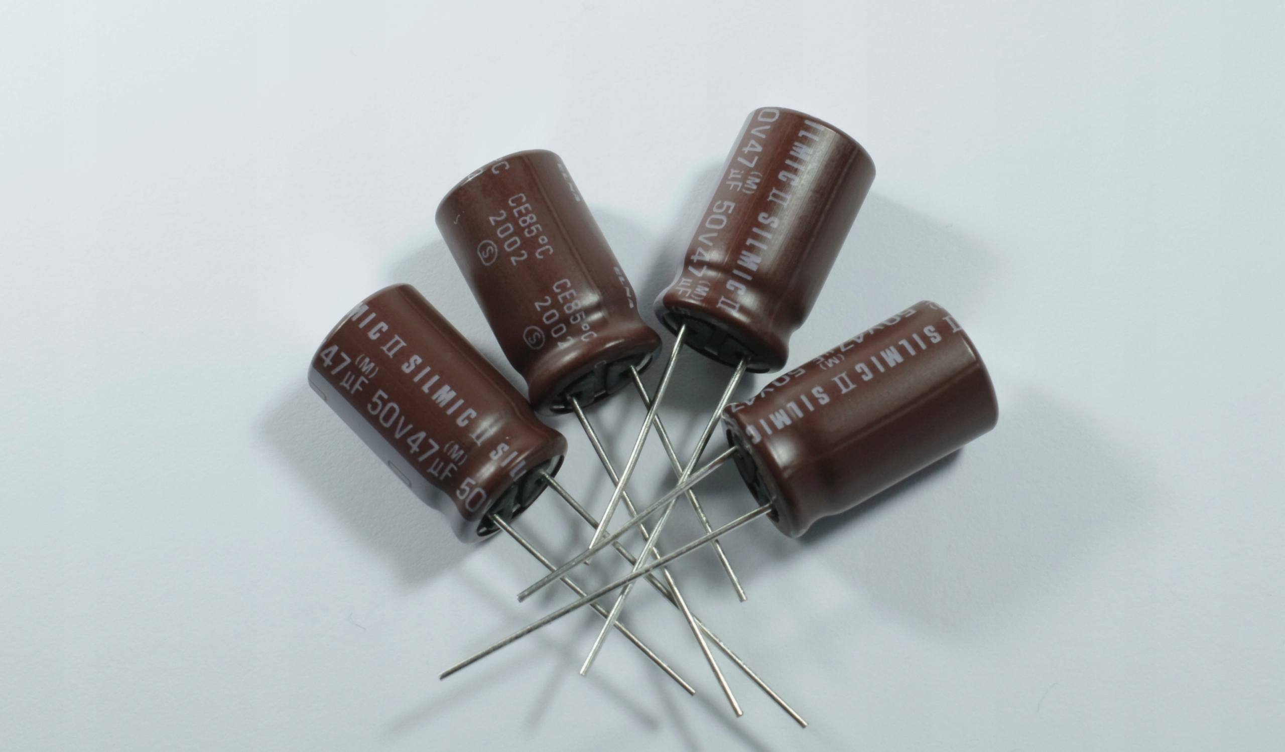 Kondensator 47uF/50V ELNA SILMIC II RFS x 4 szt