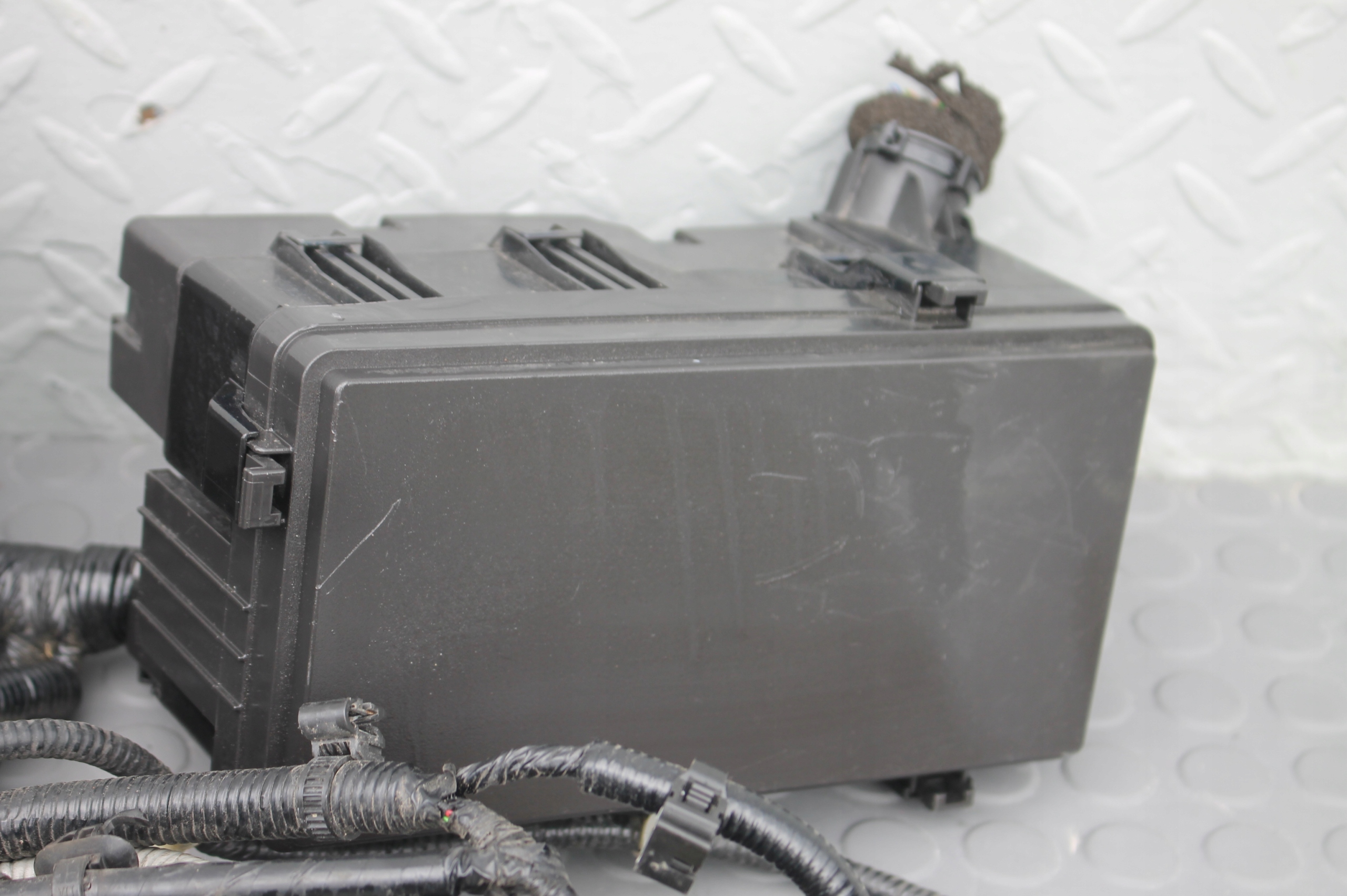 SKRZYNKA PUSZKA BEZPIECZNIKÓW WIĄZKA HONDA CIVIC X 1.6 i-DTEC 17-21 Producent części Honda OE