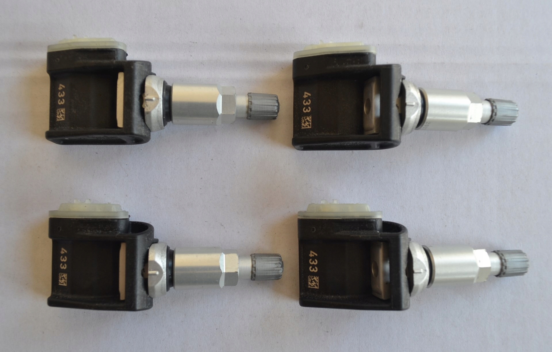 Senzory Tlaku Tpms Bmw G20 G30 F40 F44 G23 G11 G12 G01 G05 4ks C-201a