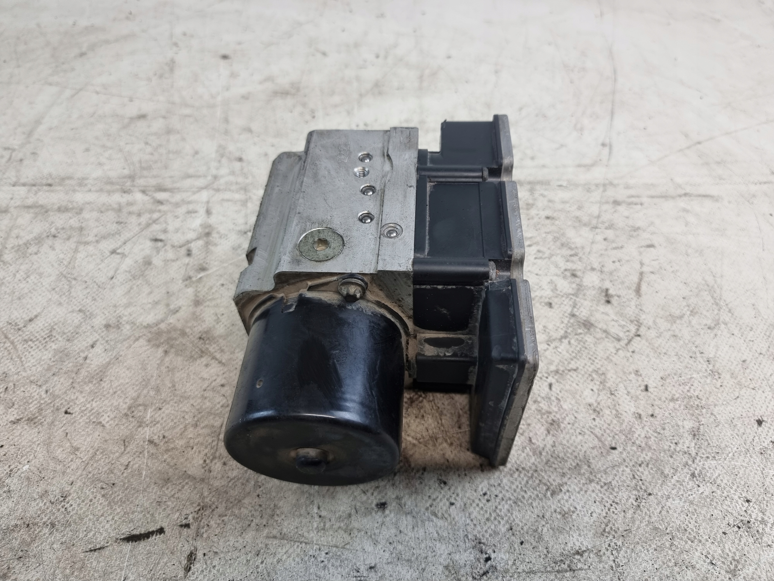 Pompa ABS OE 13663901 OPEL VECTRA C 2.2B 03r