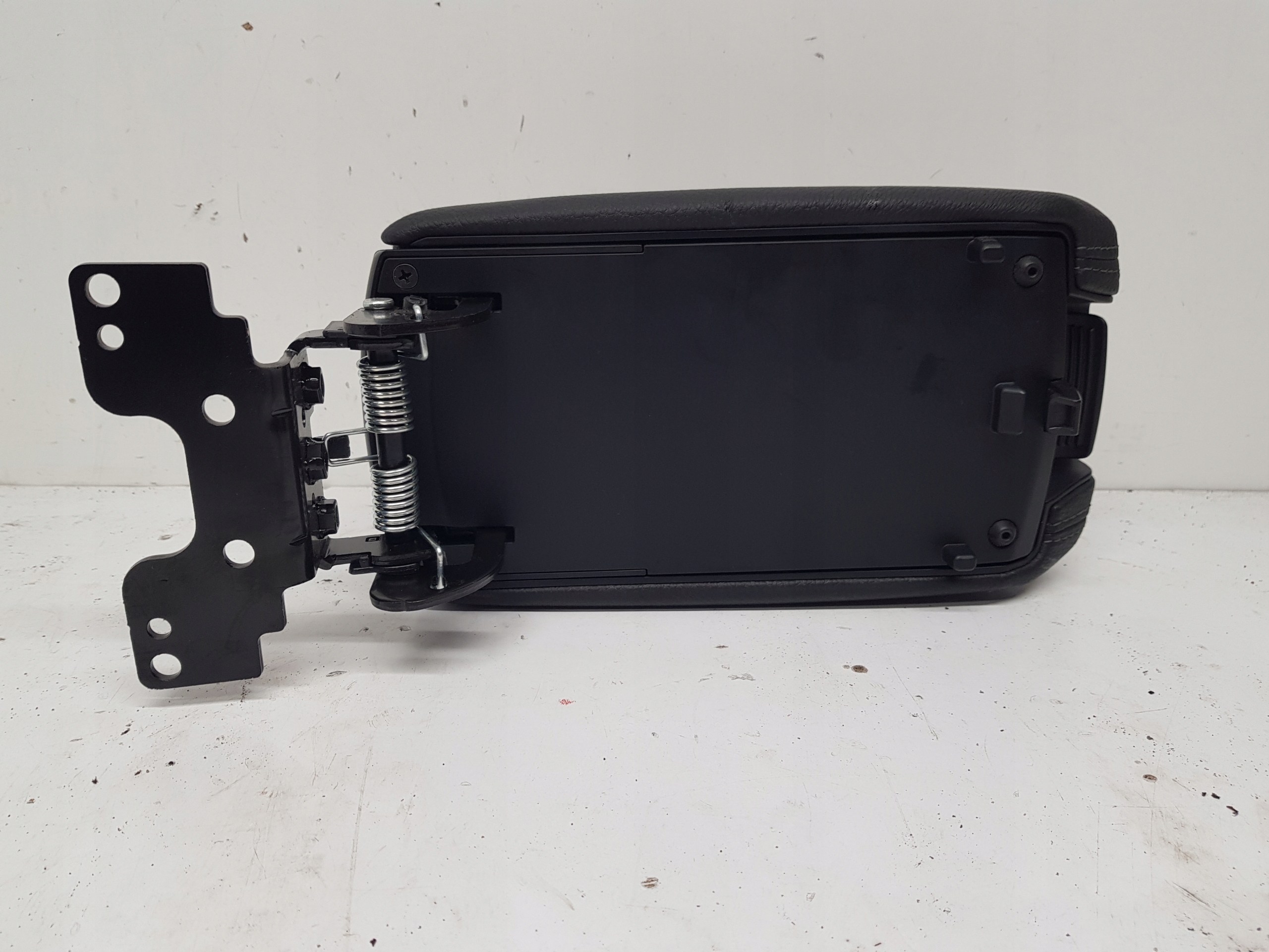 KIA STONIC armrest original leather 2019