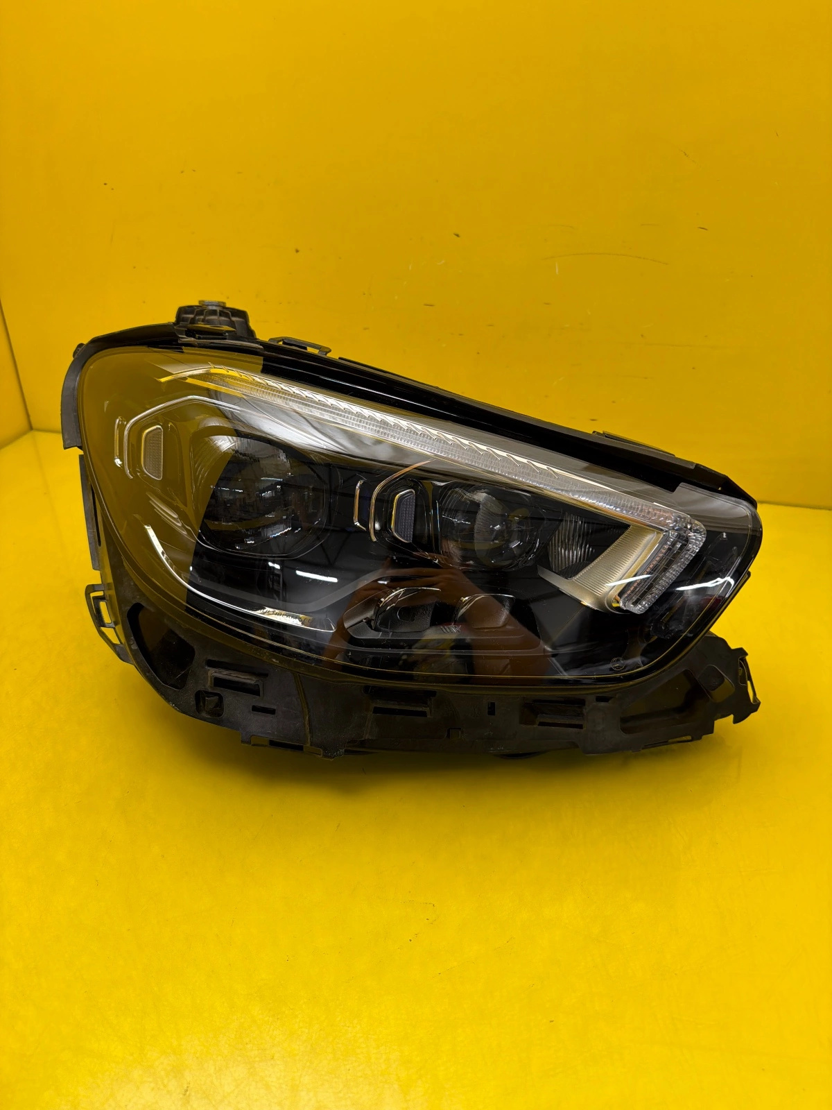 light right Mercedes E-Klasa W213 Multibeam A2139060210