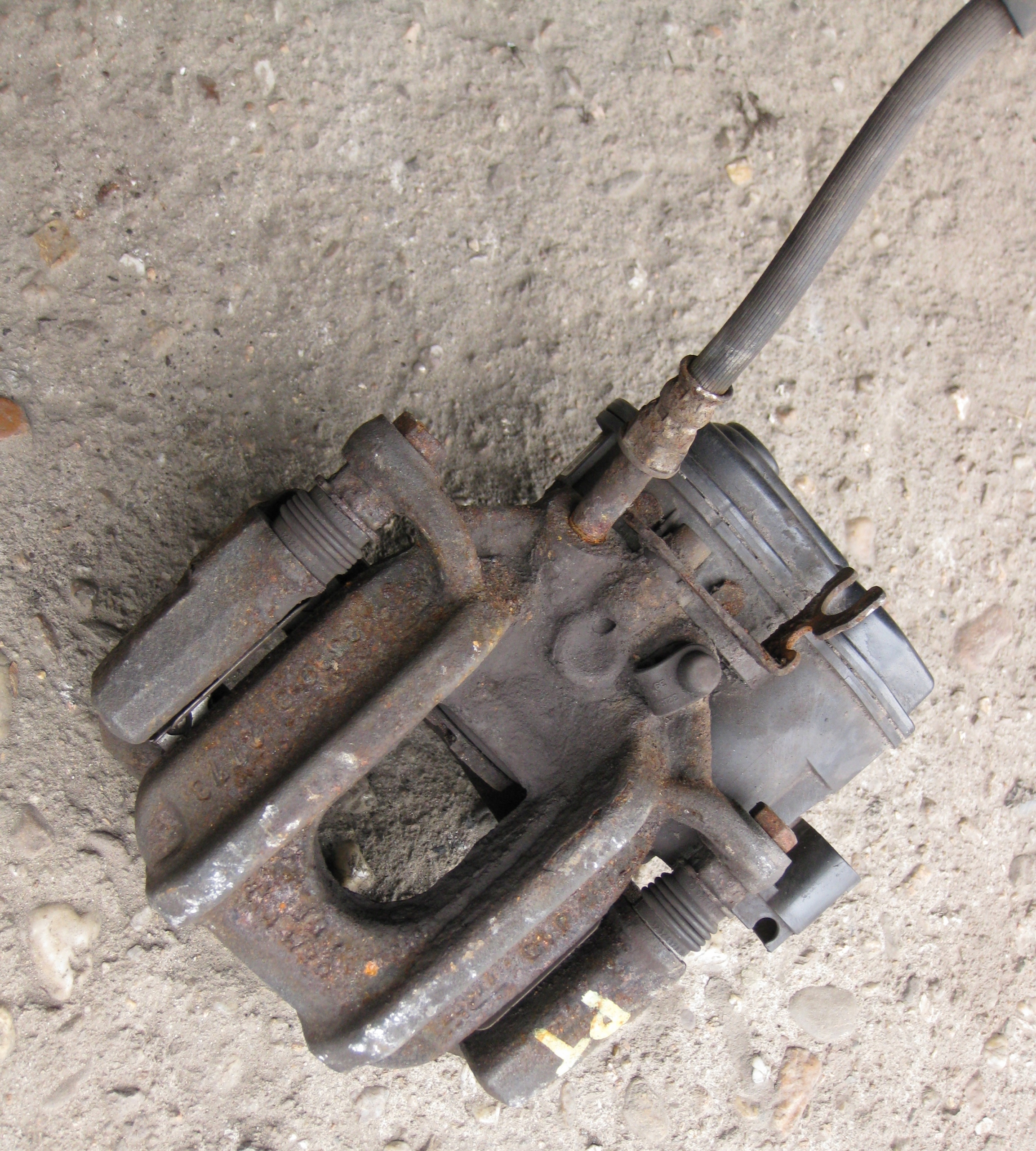 BMW F11 2.5 D 14R caliper brake right rear part