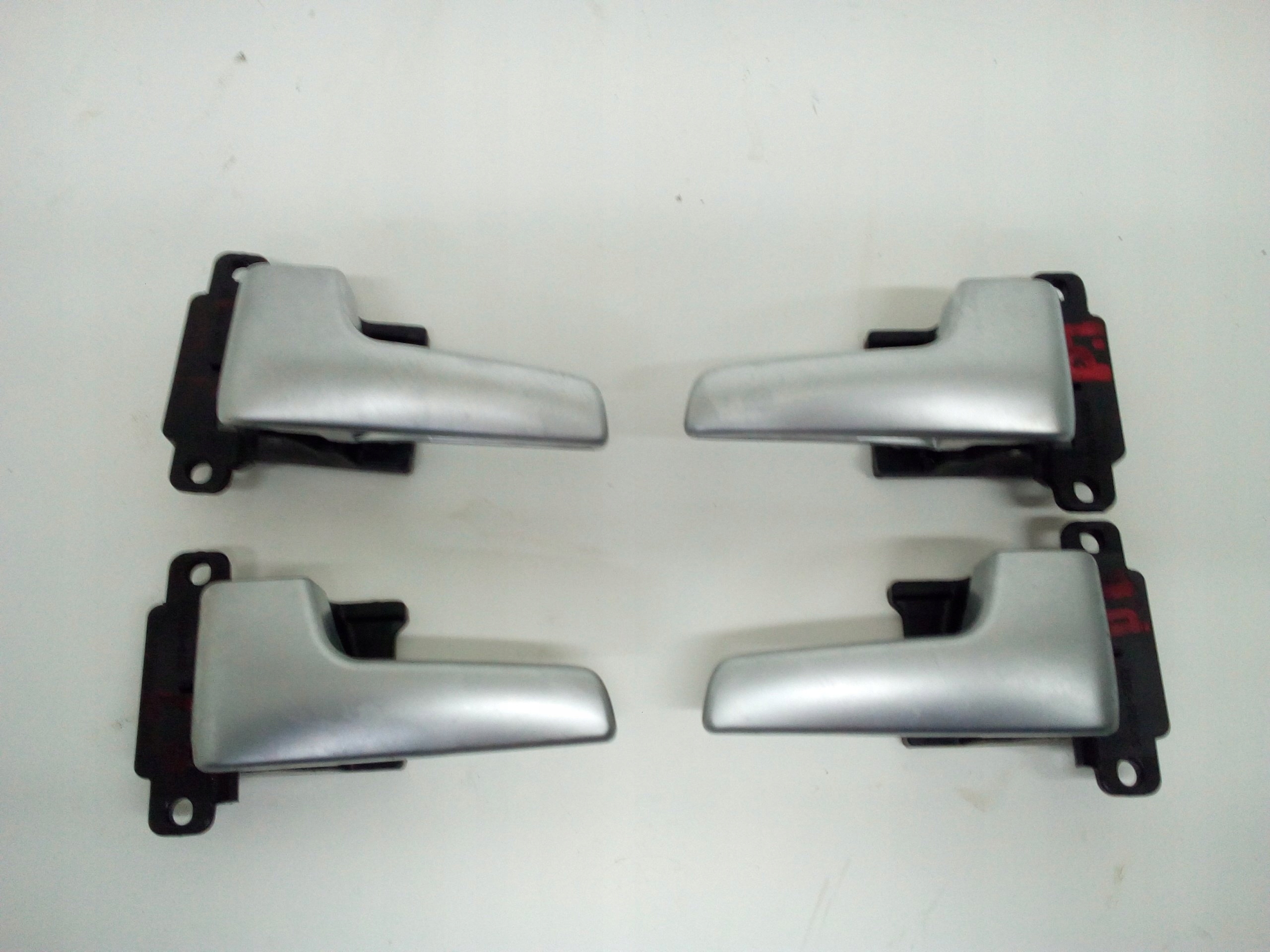 KIA VENGA KLAMKA WEWNĘTRZNA PRZÓD TYŁ L/P 2009-