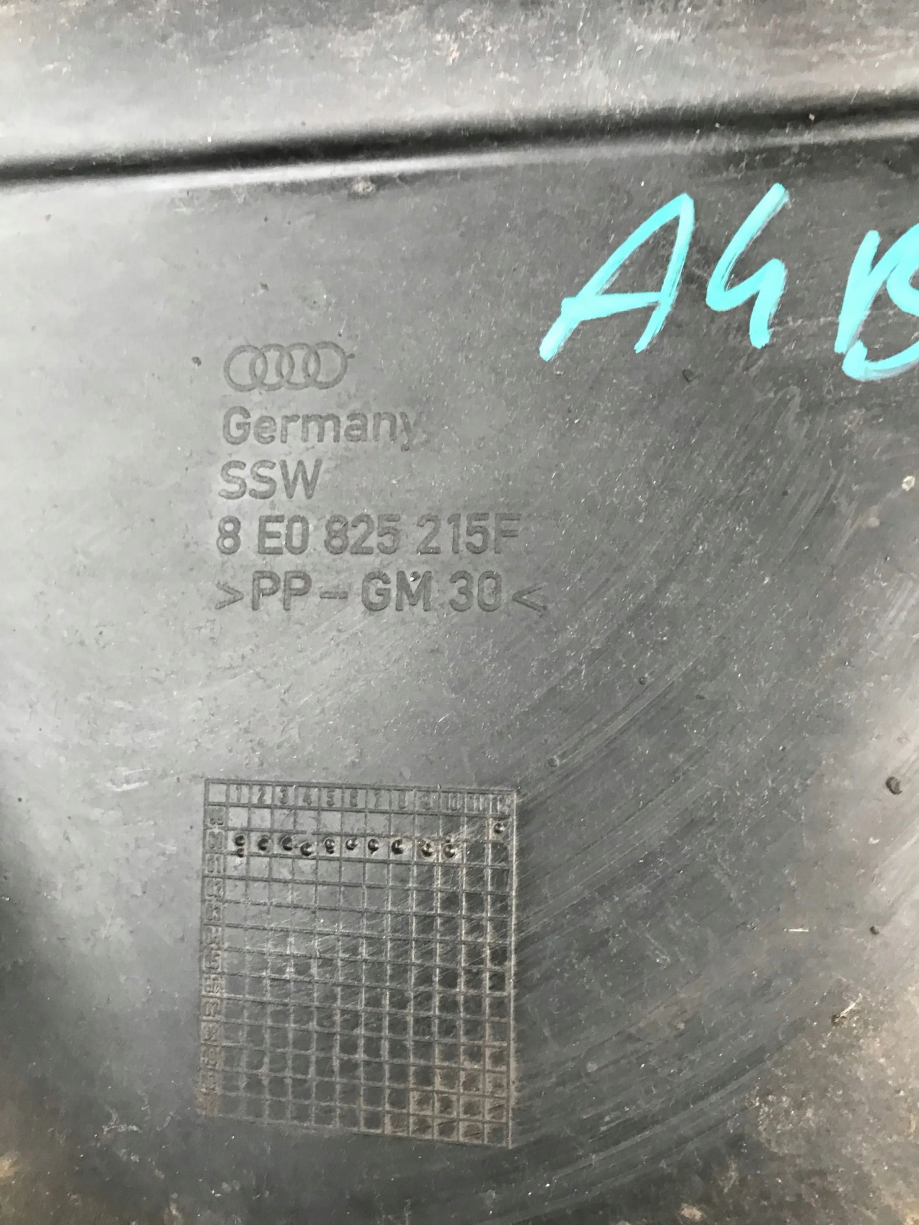 cover cover chassis AUDI A4 B6 8E0825215F