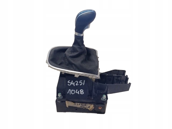 OPEL ASTRA 4 IV J - DZWIGŃIA ZMIANY BIEGÓW 8126201000