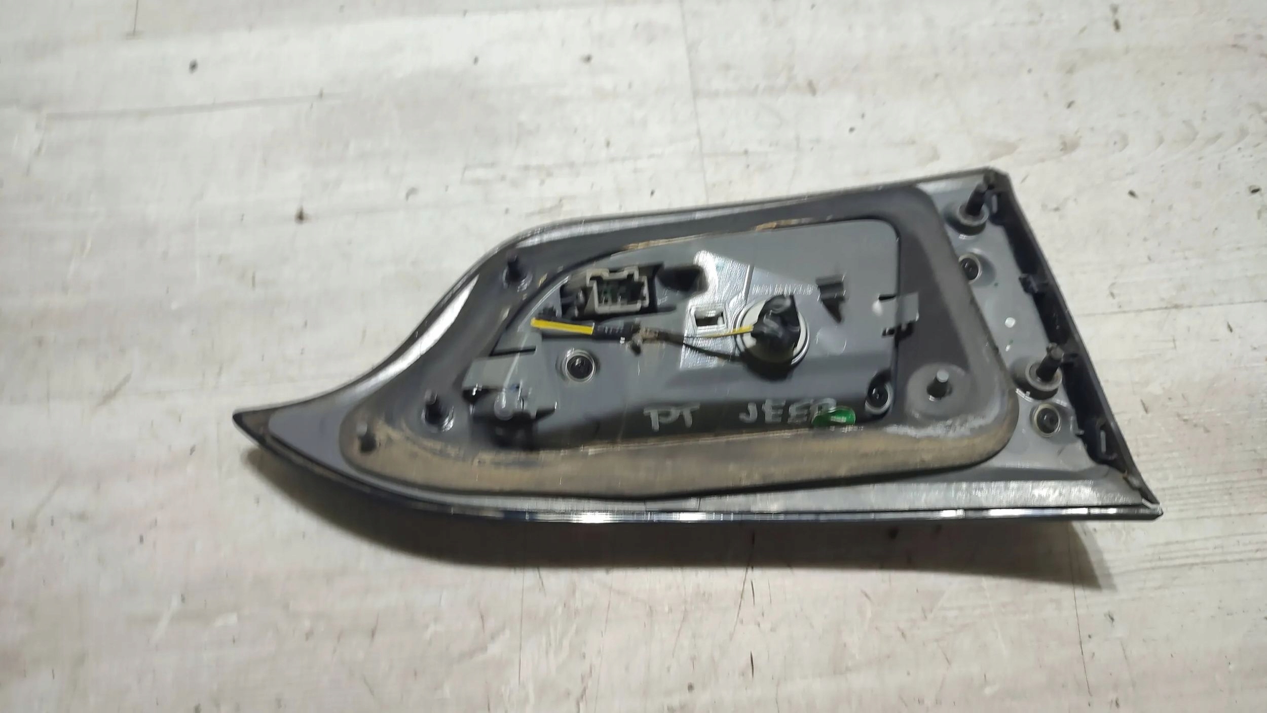 Jeep Cherokee 2015 rear part side right light rear