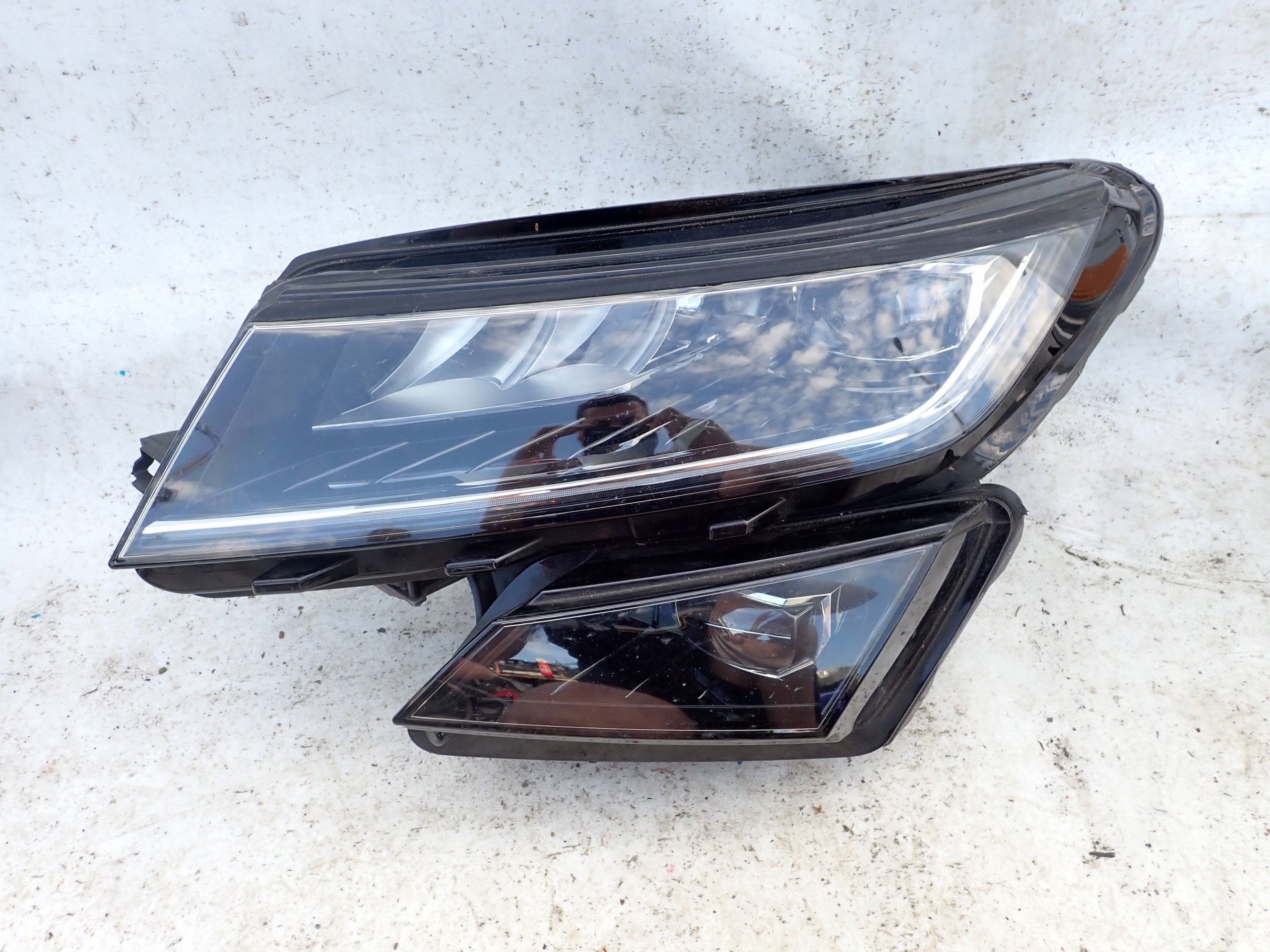 SKODA KODIAQ 16- FULL LED light left front