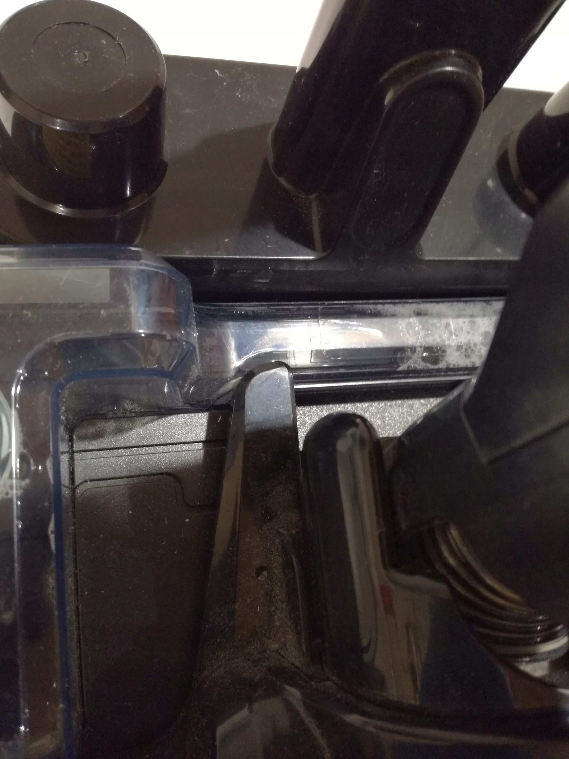 GRUNDIG VCP 5030 akumulatorowy odkurzacz pionowy Kolor dominujący czarny