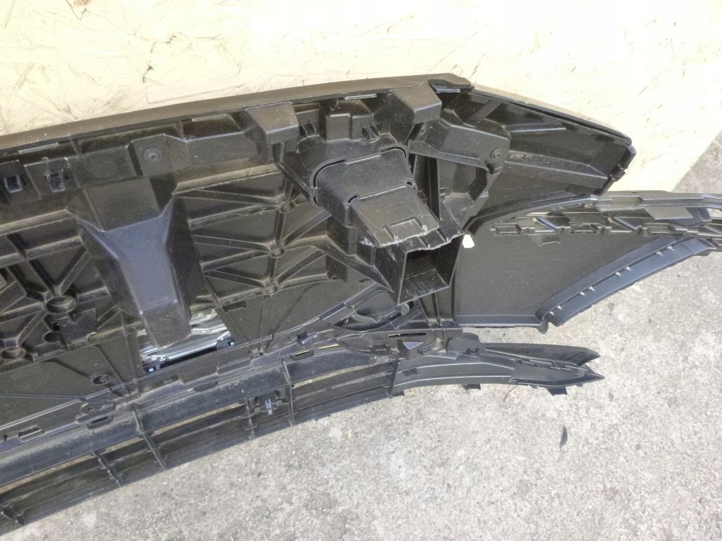 AUDI Q4 E TRON ETRON E-TRON 89A Grill Grill kratk