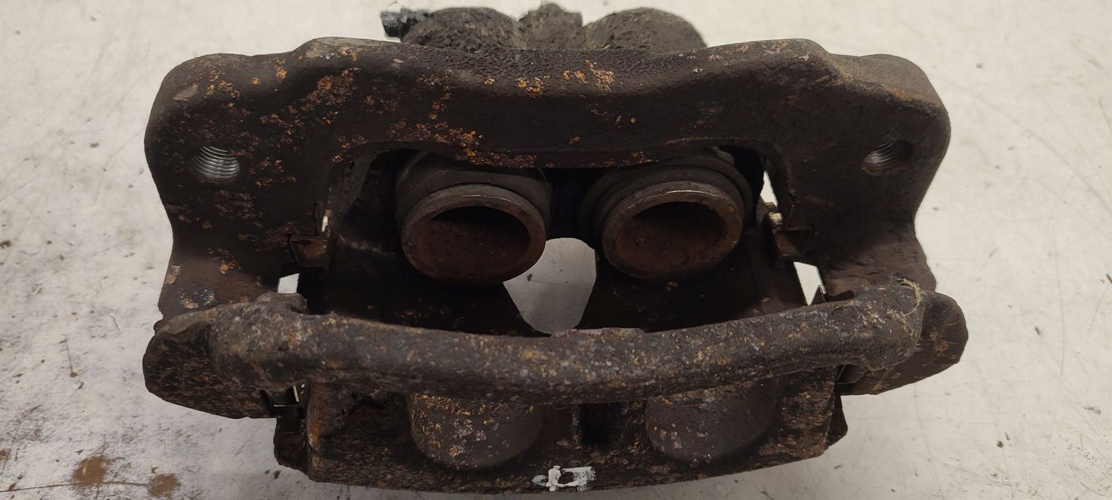 caliper front front left VW Crafter II 2,0 TDI