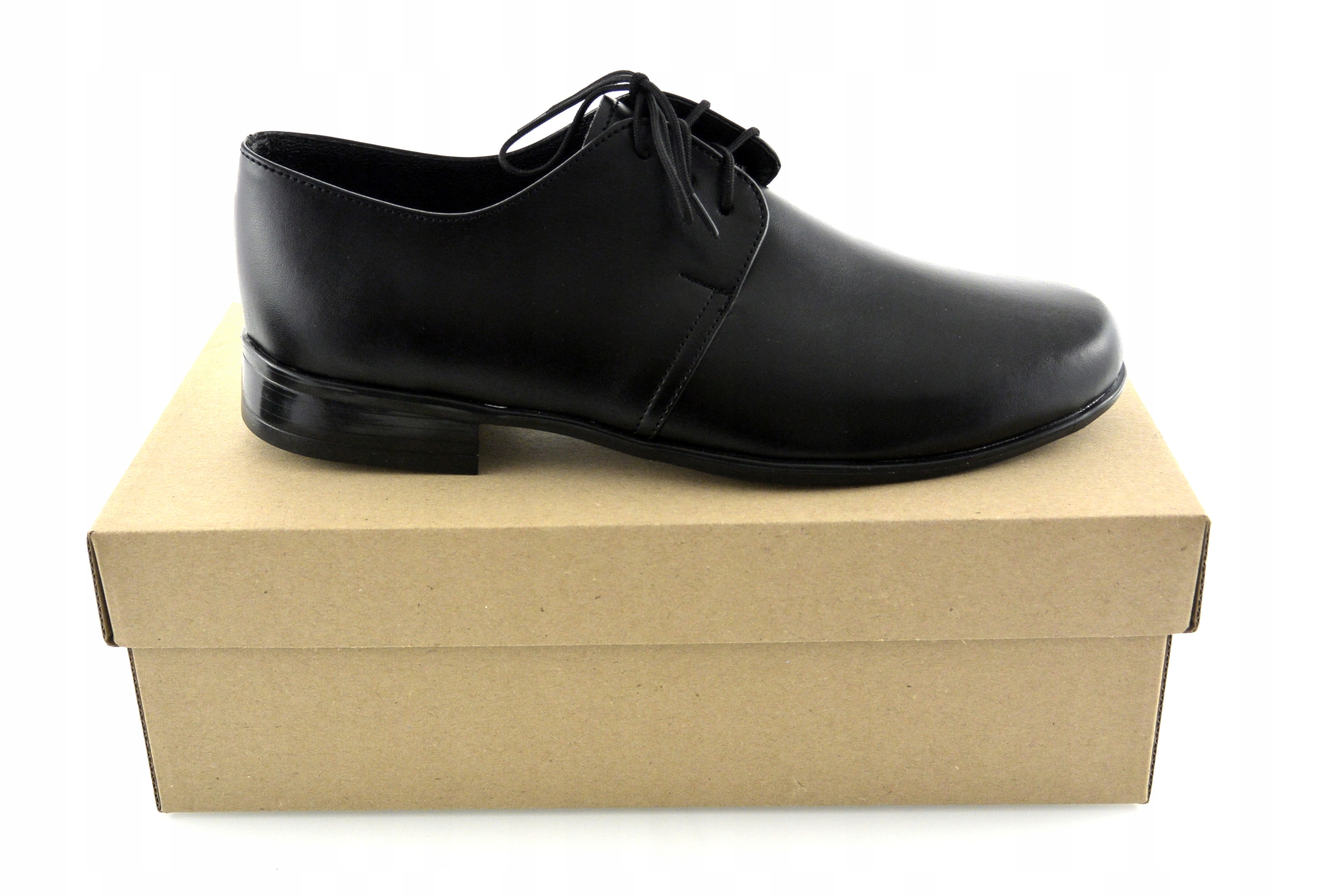 CZARNE GŁADKIE CHŁOPIĘCE PÓŁBUTY KOMUNIJNE PL r38 Płeć Chłopcy