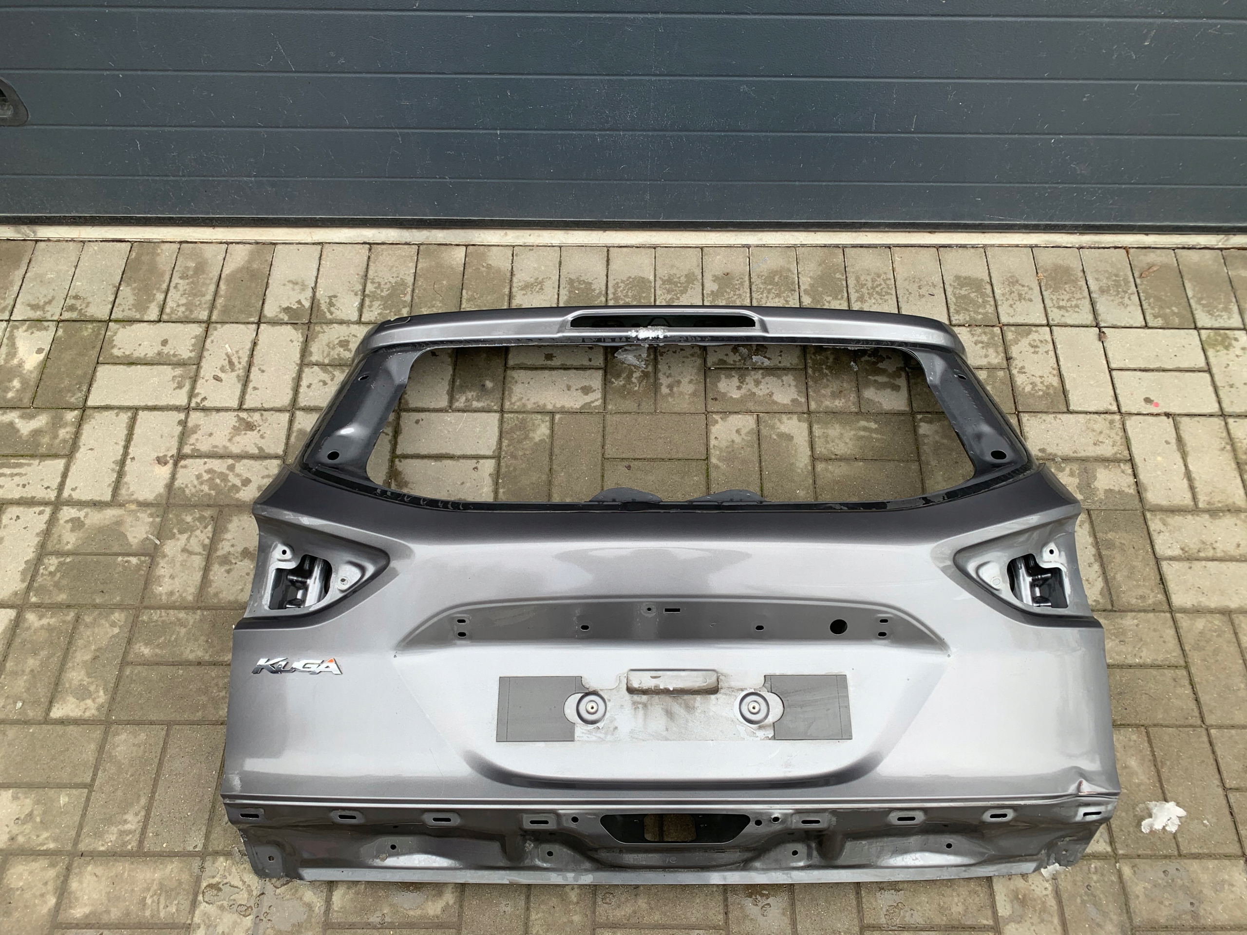 Ford Kuga MK2 boot door trunk door before lift