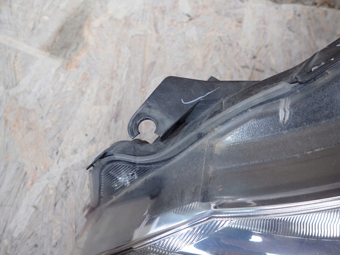 light left REFLEKTOR TOYOTA YARIS 3 III P13 LIFT