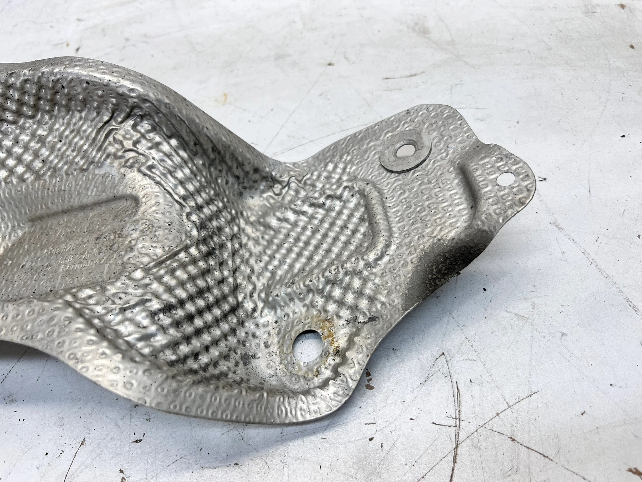 copertura GREMBIALINA TERMICZNA AUDI A3 8V VOLKSWAGEN SEAT SKODA 5Q0825721C