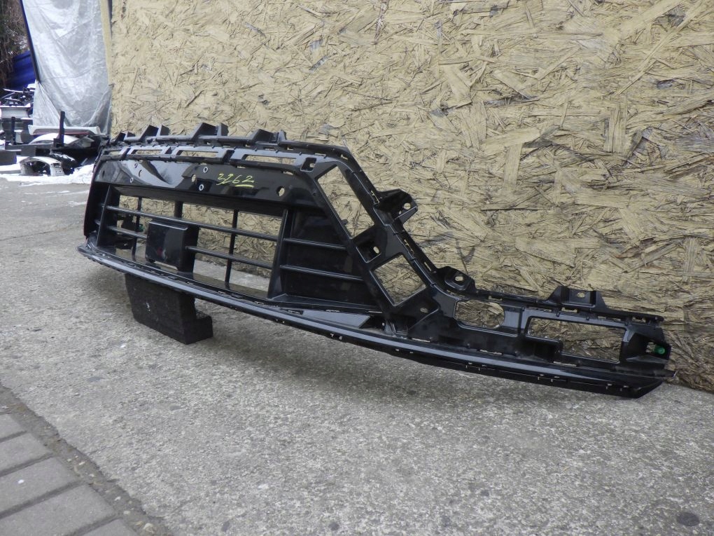POLESTAR IV 4 23- front bumper grid