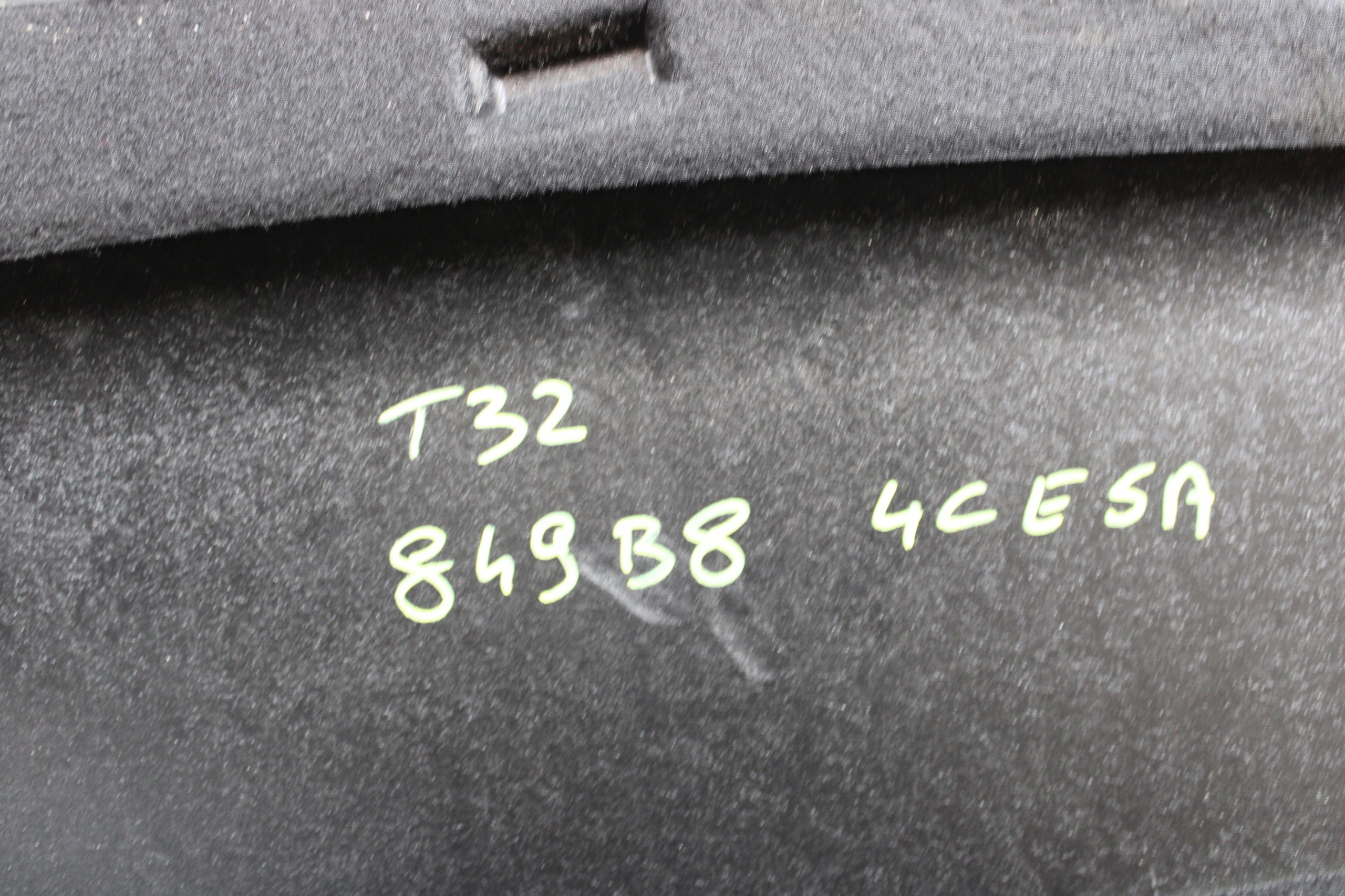 floor upholstery boot 849B8-4CE5A NISSAN X-TRAIL T32 1,6 DCI
